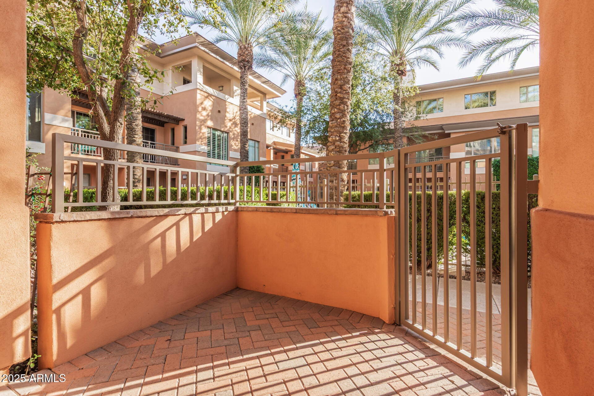 SANDALO TOWNHOMES CONDOMINIUM - Residential