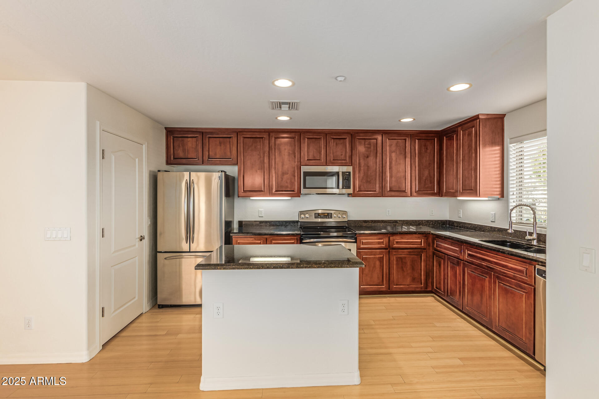 SANDALO TOWNHOMES CONDOMINIUM - Residential