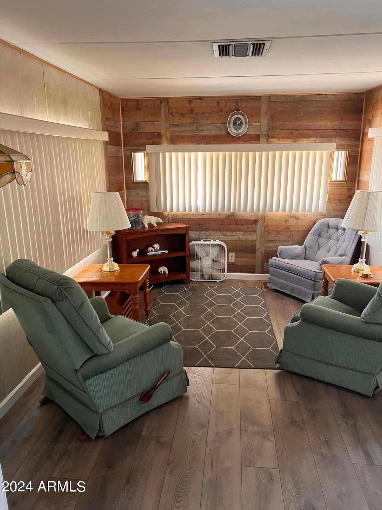 MESA MOBILE ESTATES - Residential