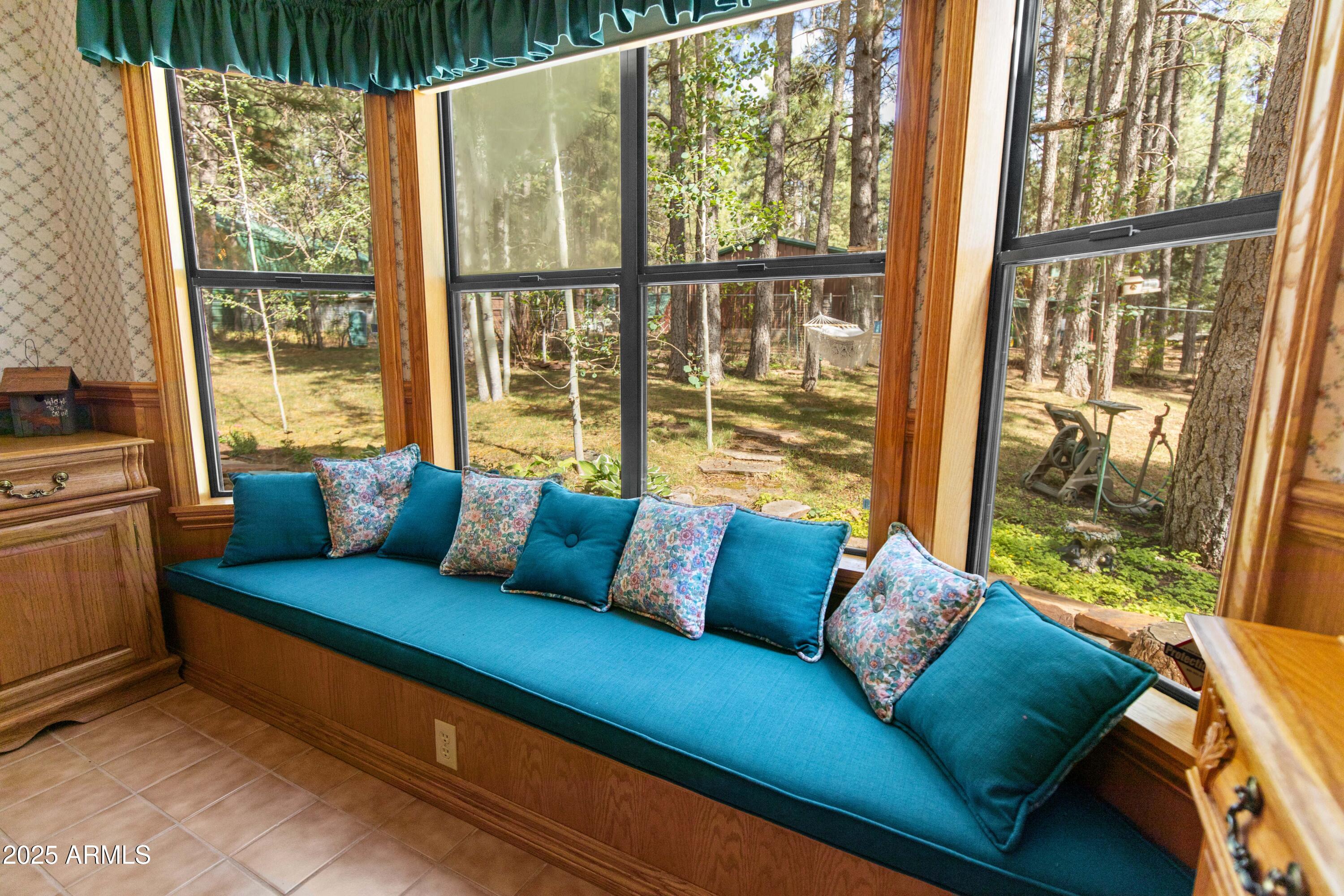 FOREST LAKES ESTATES 10 - Residential
