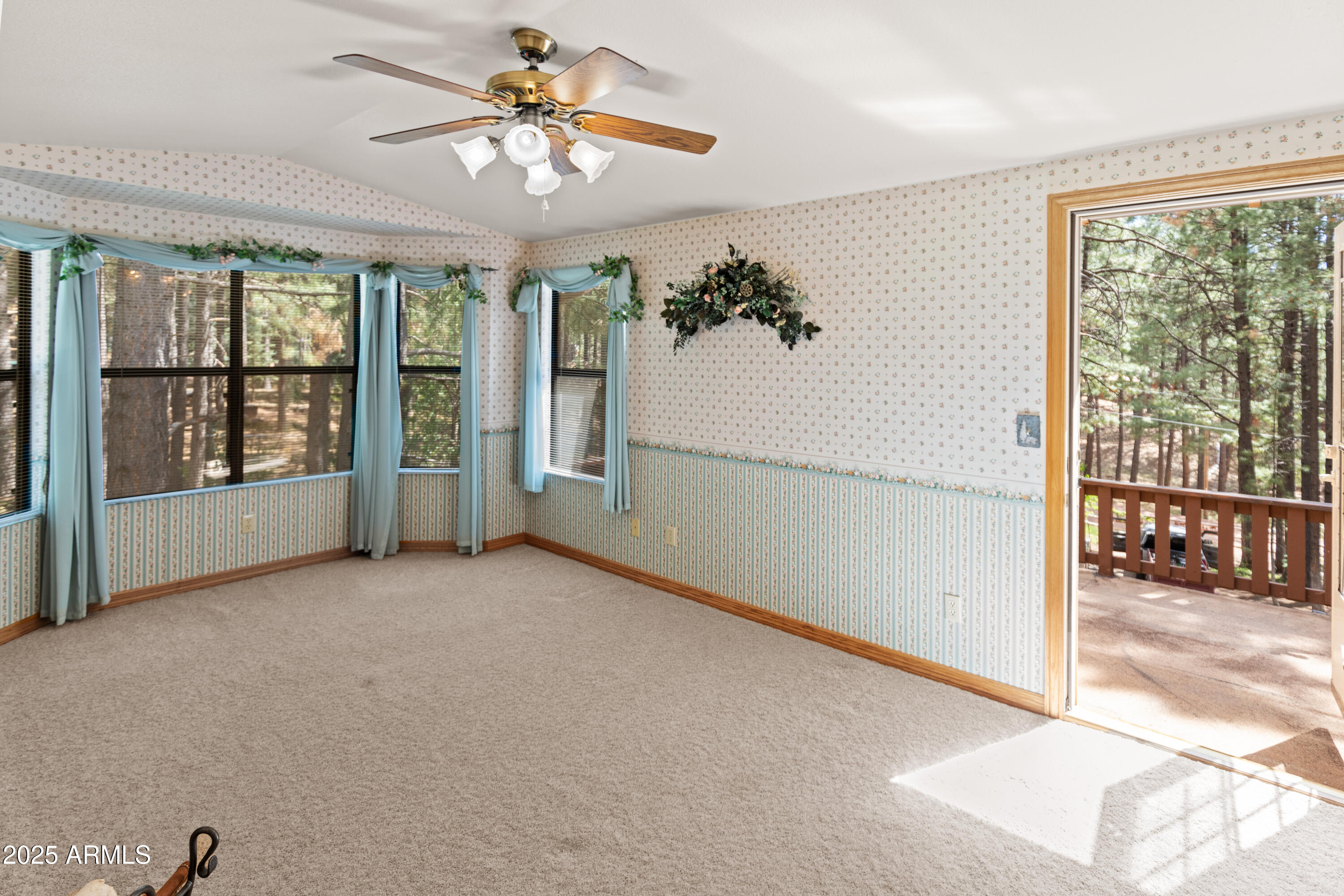 FOREST LAKES ESTATES 10 - Residential