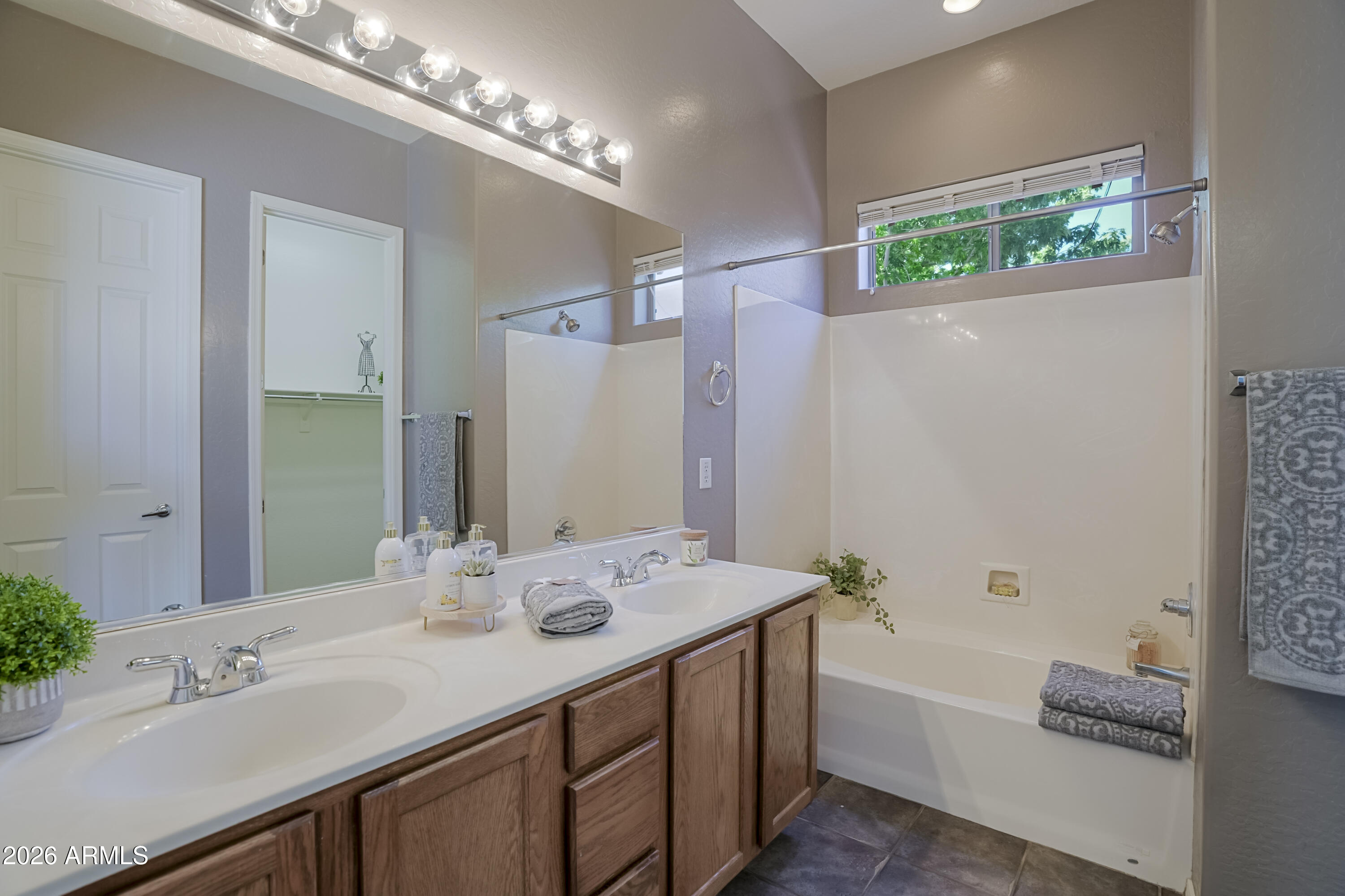 GRANVILLE 3 - Residential