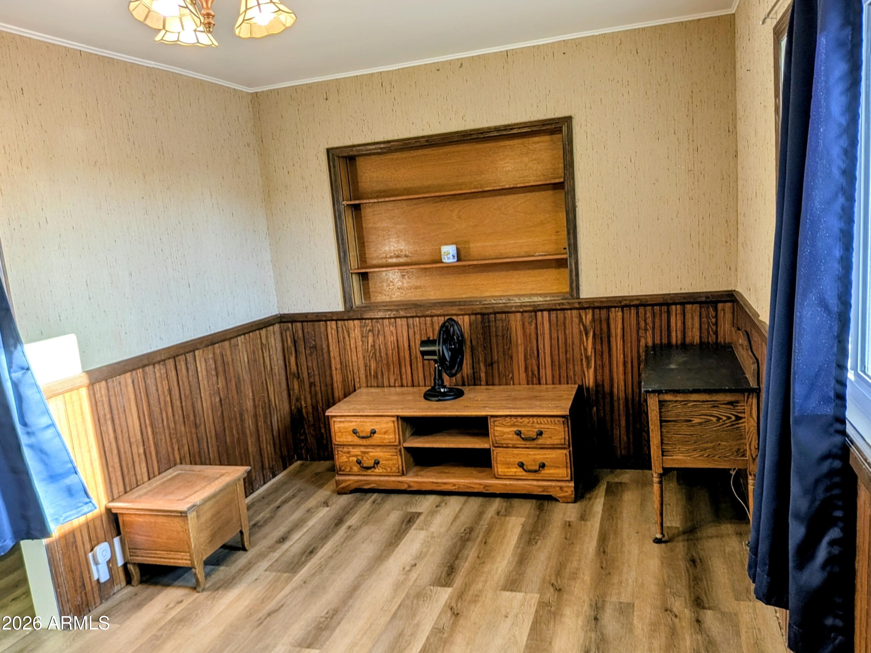 TOMBSTONE - Residential