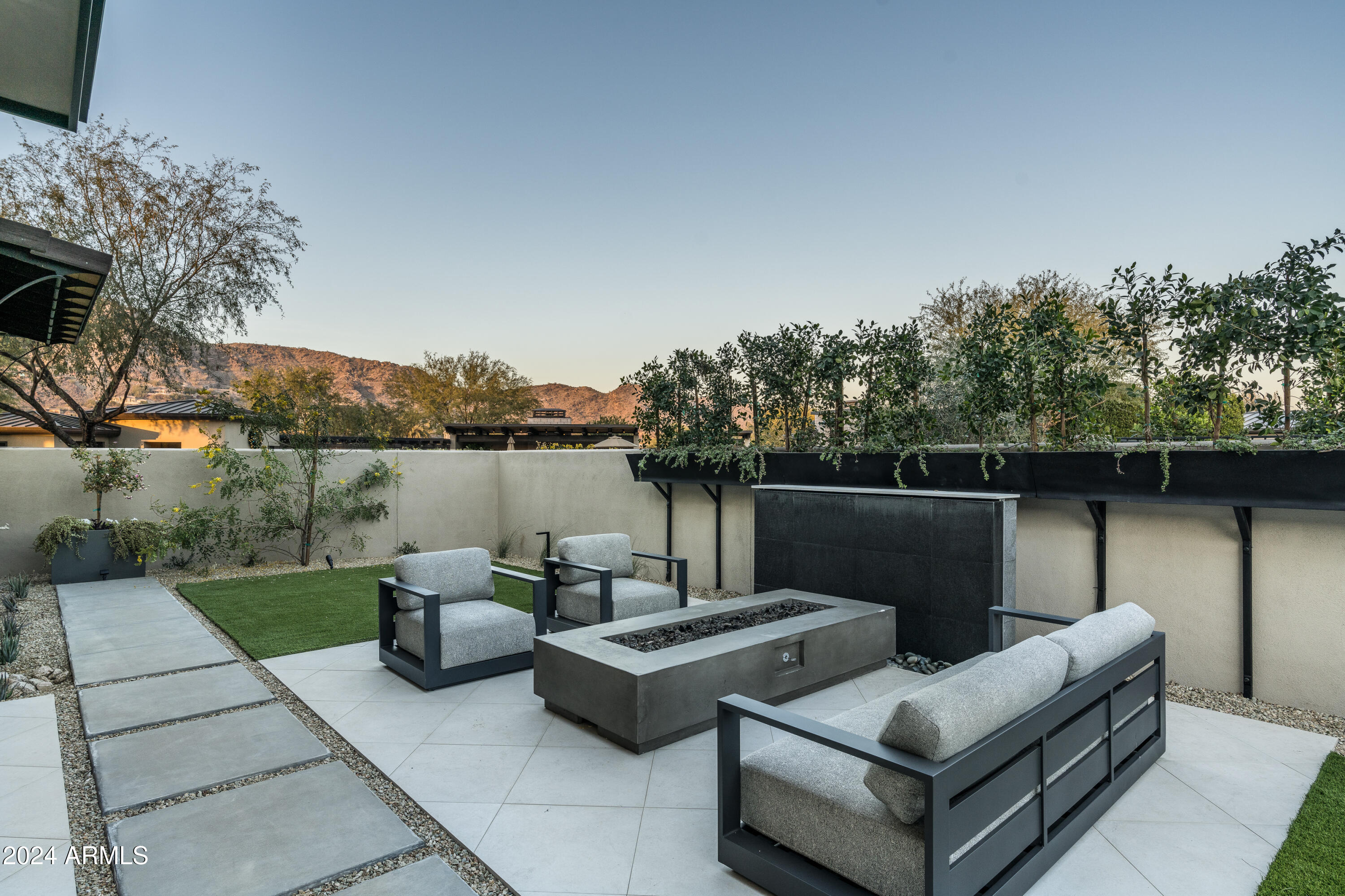 THE VILLAGE AT MOUNTAIN SHADOWS - Residential