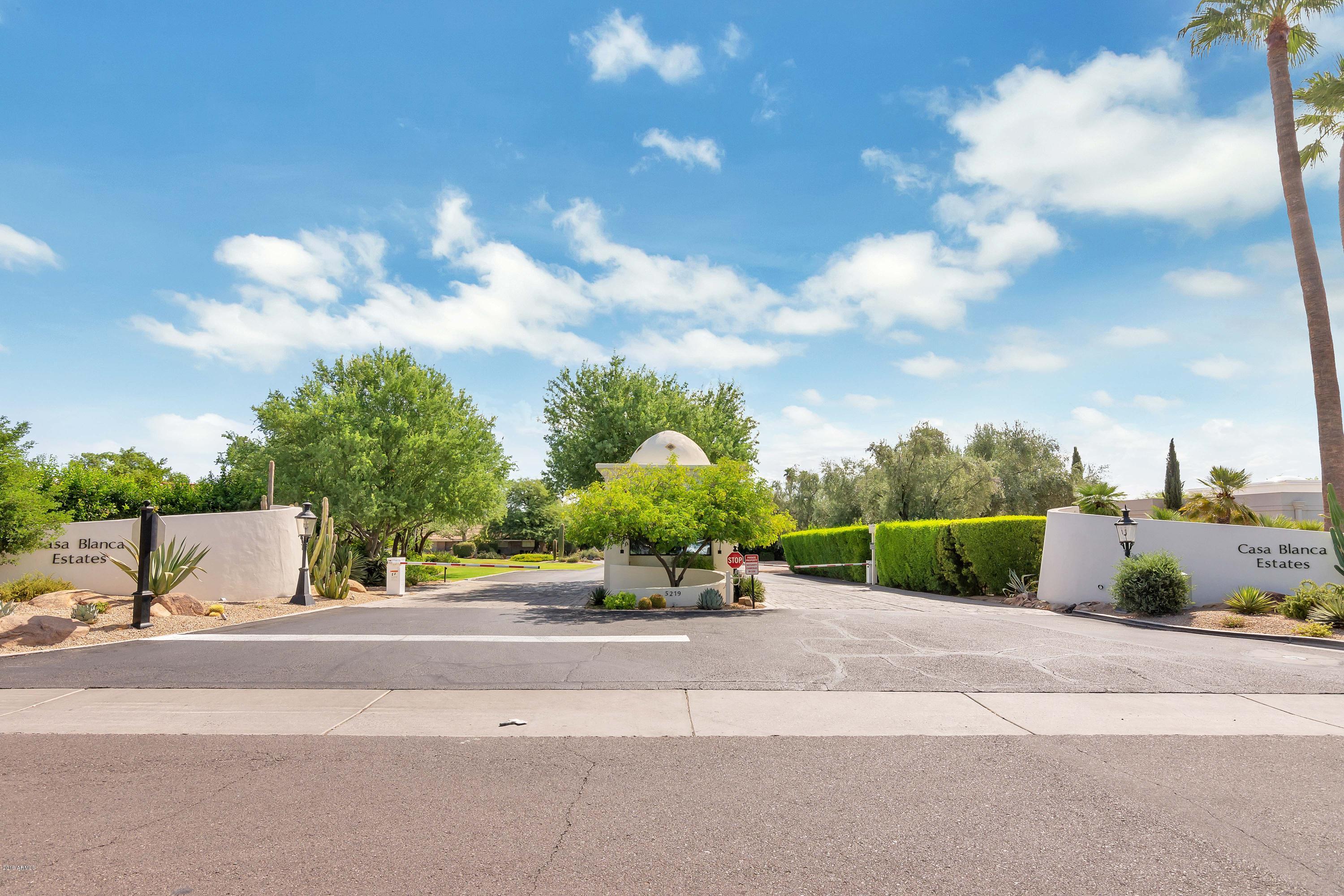 CASA BLANCA ESTATES LOT 20-37 & TR A - Residential