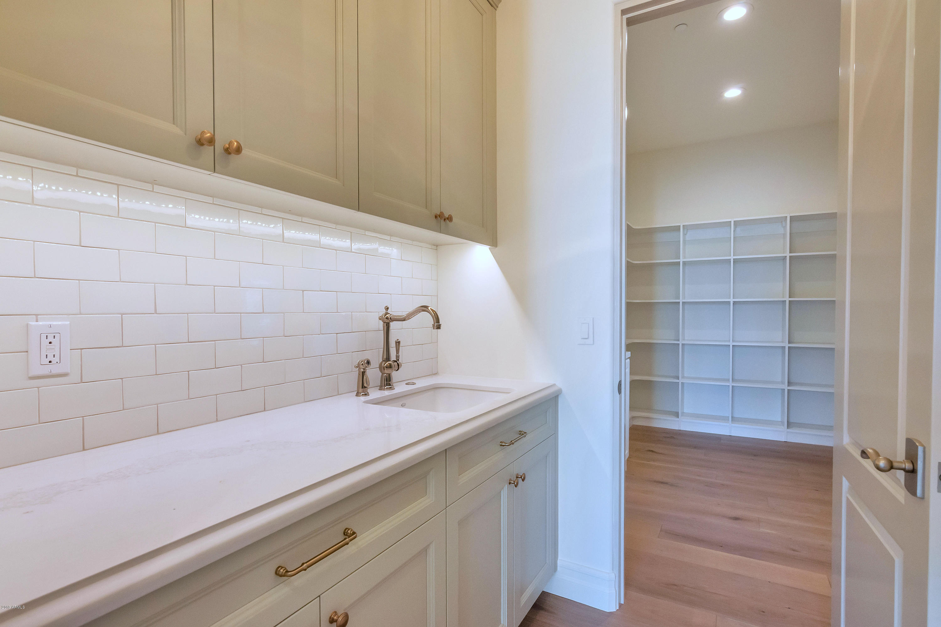 CASA BLANCA ESTATES LOT 20-37 & TR A - Residential