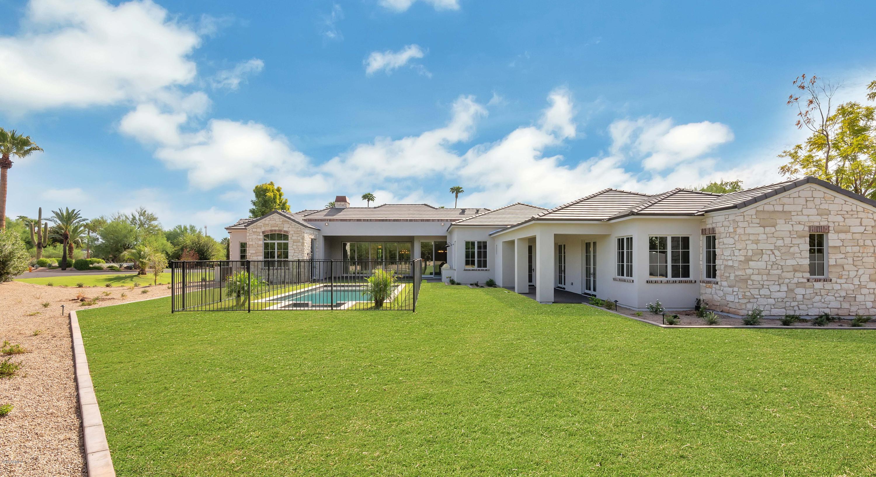 CASA BLANCA ESTATES LOT 20-37 & TR A - Residential