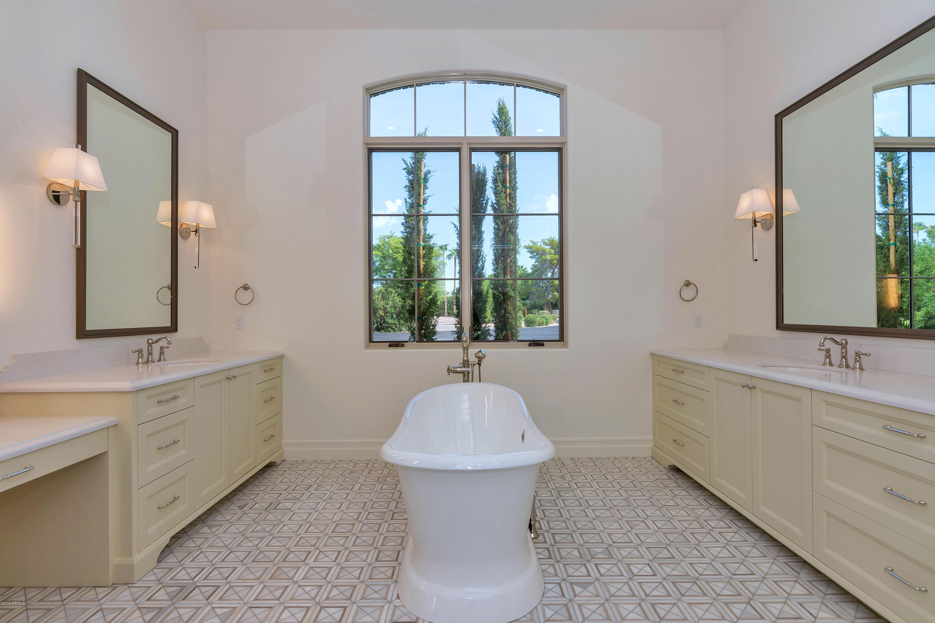CASA BLANCA ESTATES LOT 20-37 & TR A - Residential
