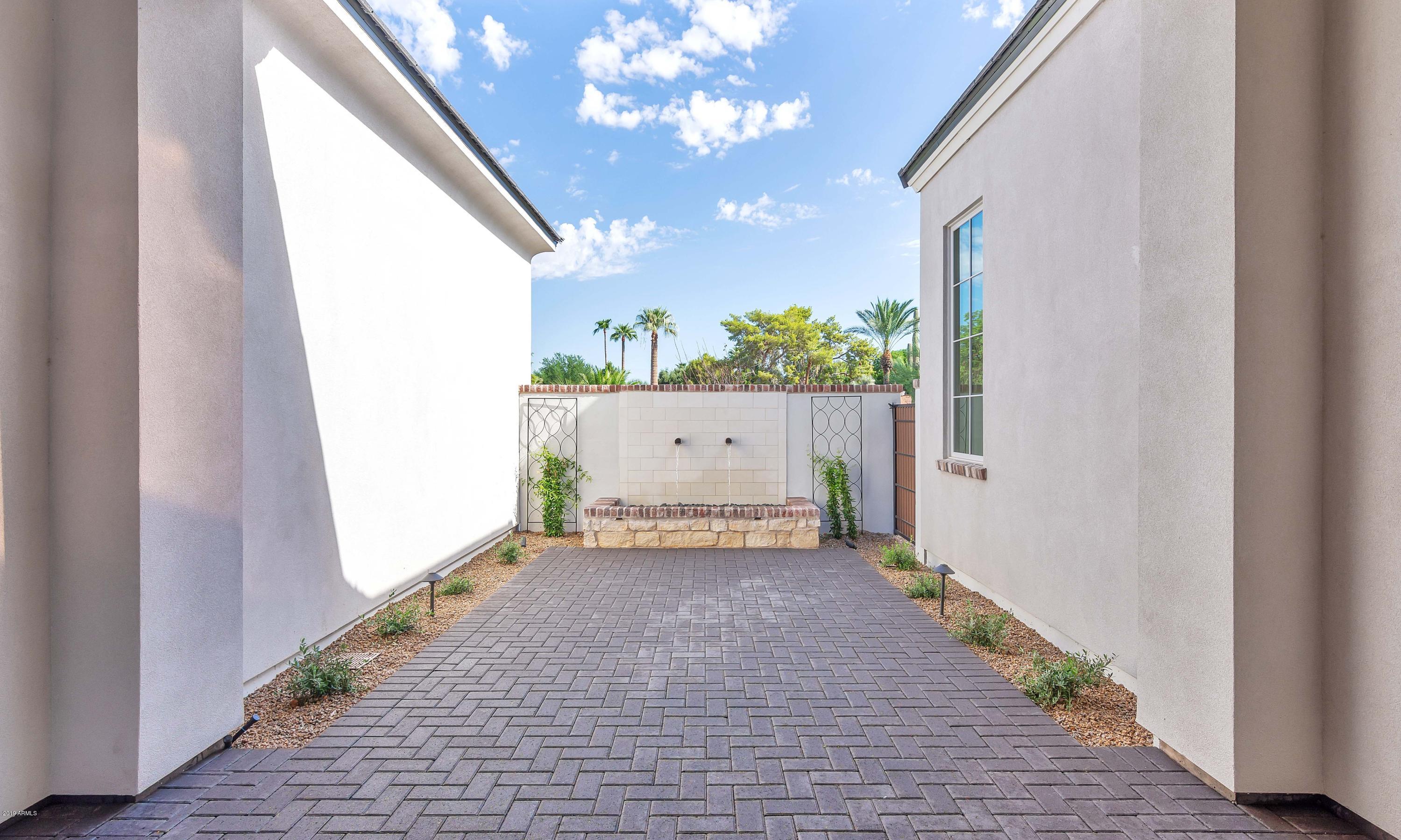 CASA BLANCA ESTATES LOT 20-37 & TR A - Residential