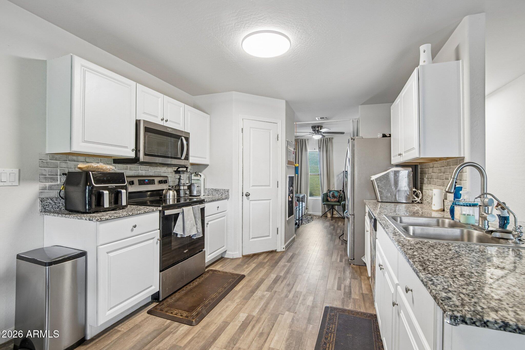 DOMINION CREEK - Residential