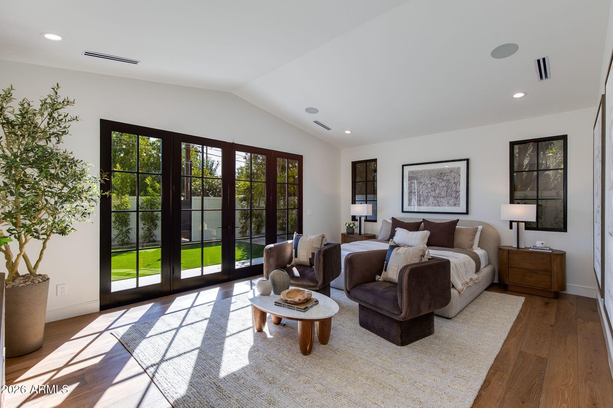 FAIRLANE 3 - Residential