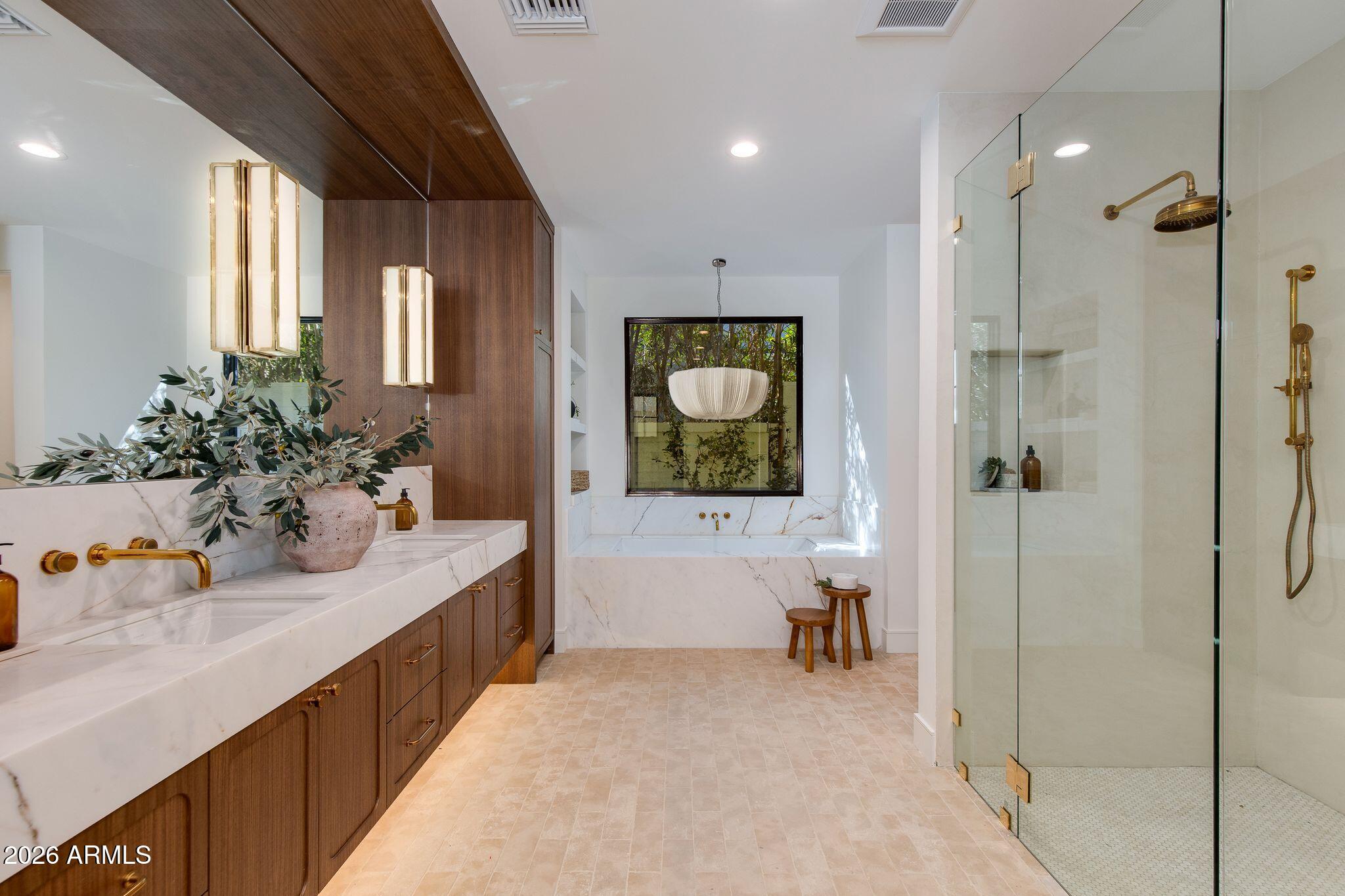 FAIRLANE 3 - Residential