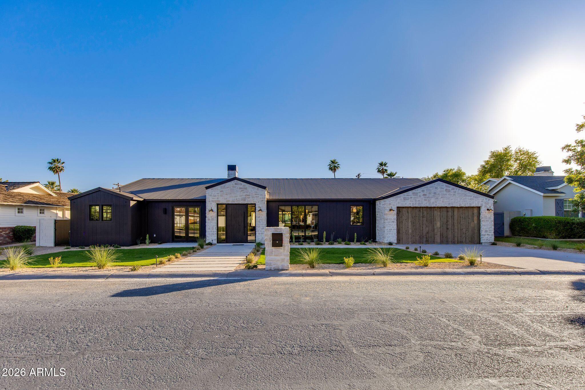 FAIRLANE 3 - Residential