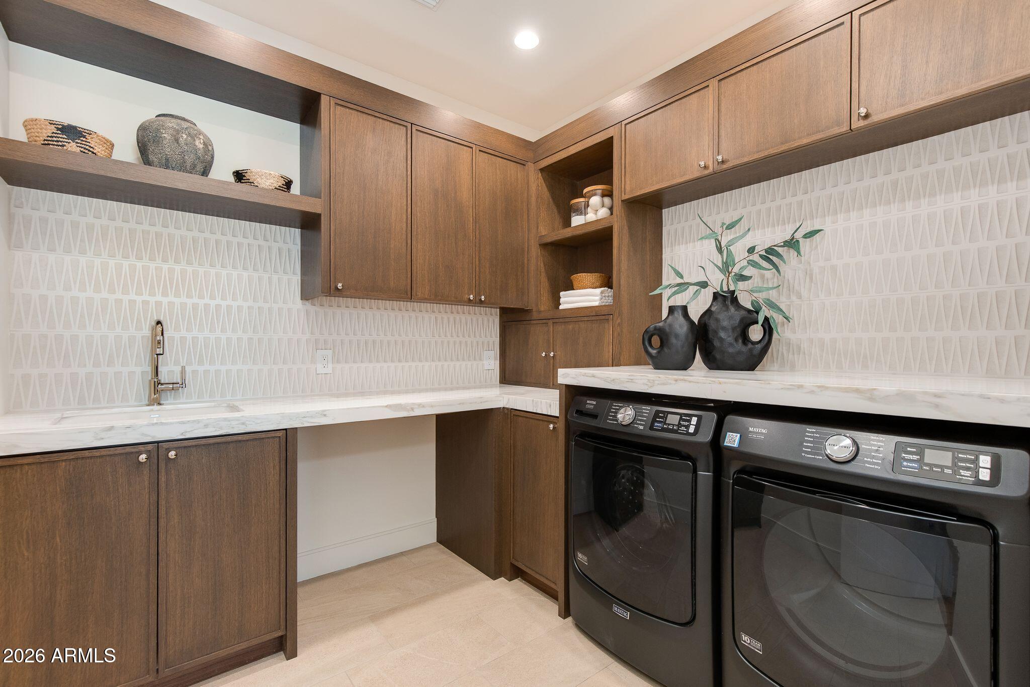 FAIRLANE 3 - Residential