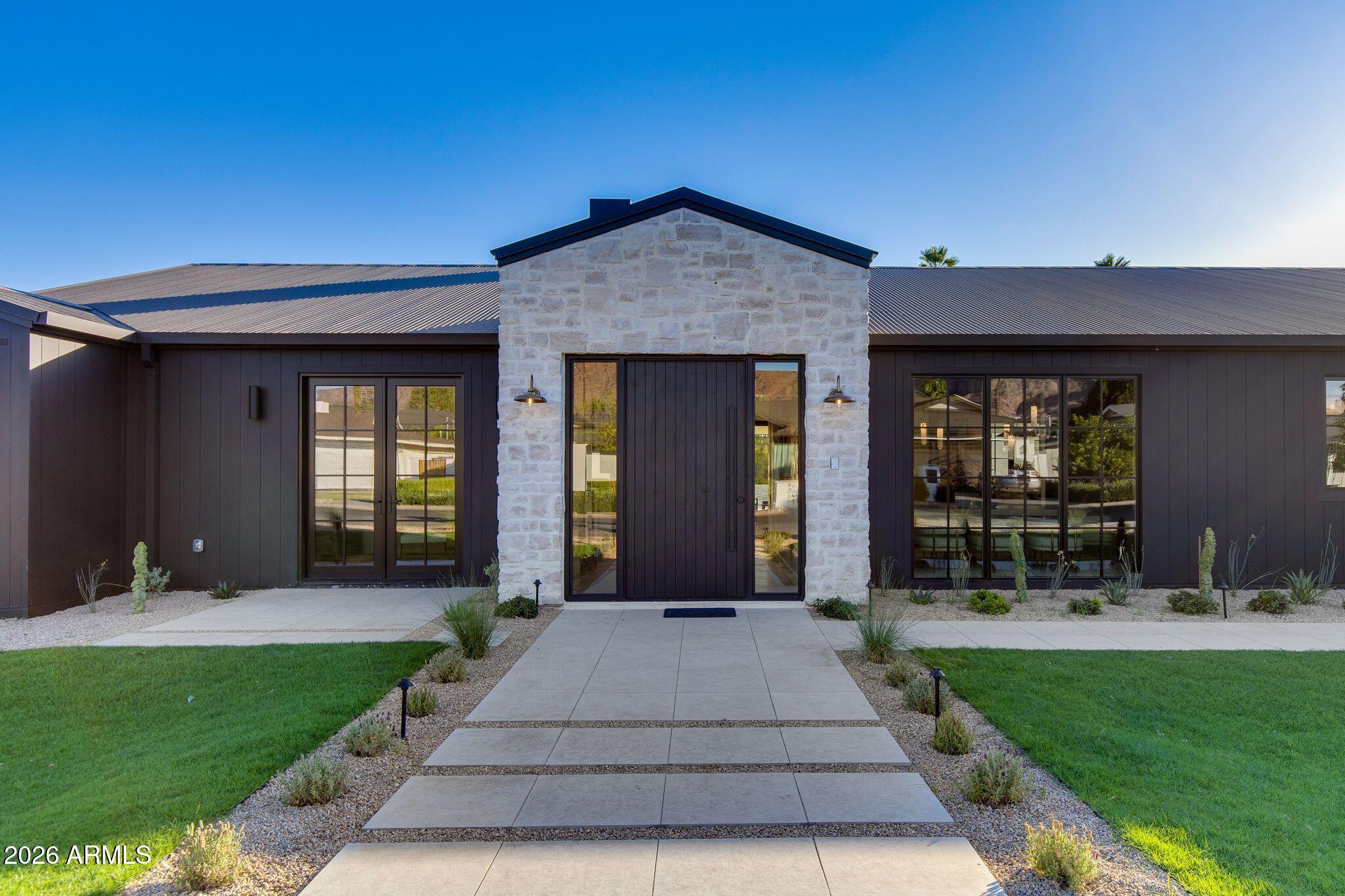FAIRLANE 3 - Residential
