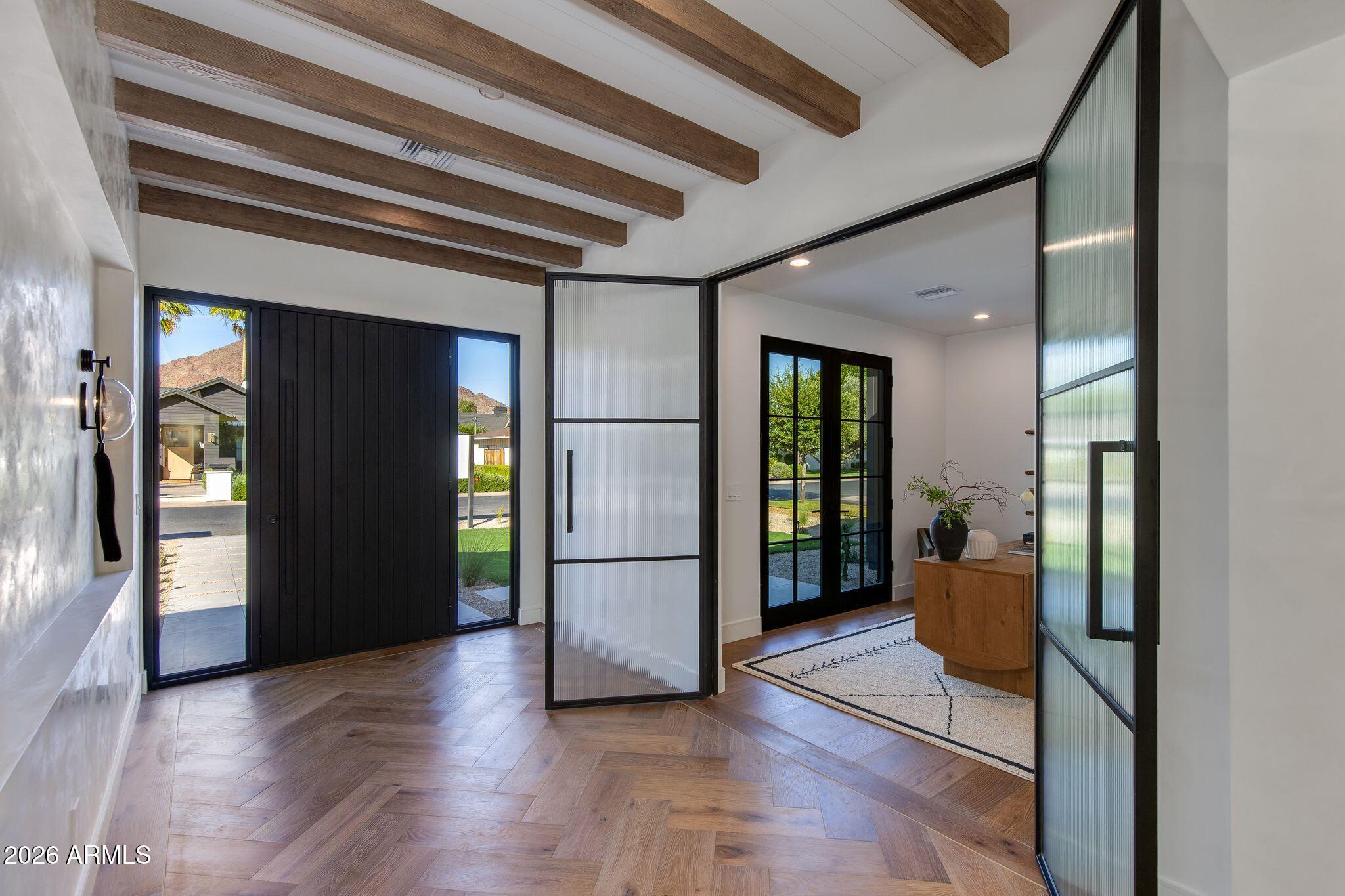 FAIRLANE 3 - Residential