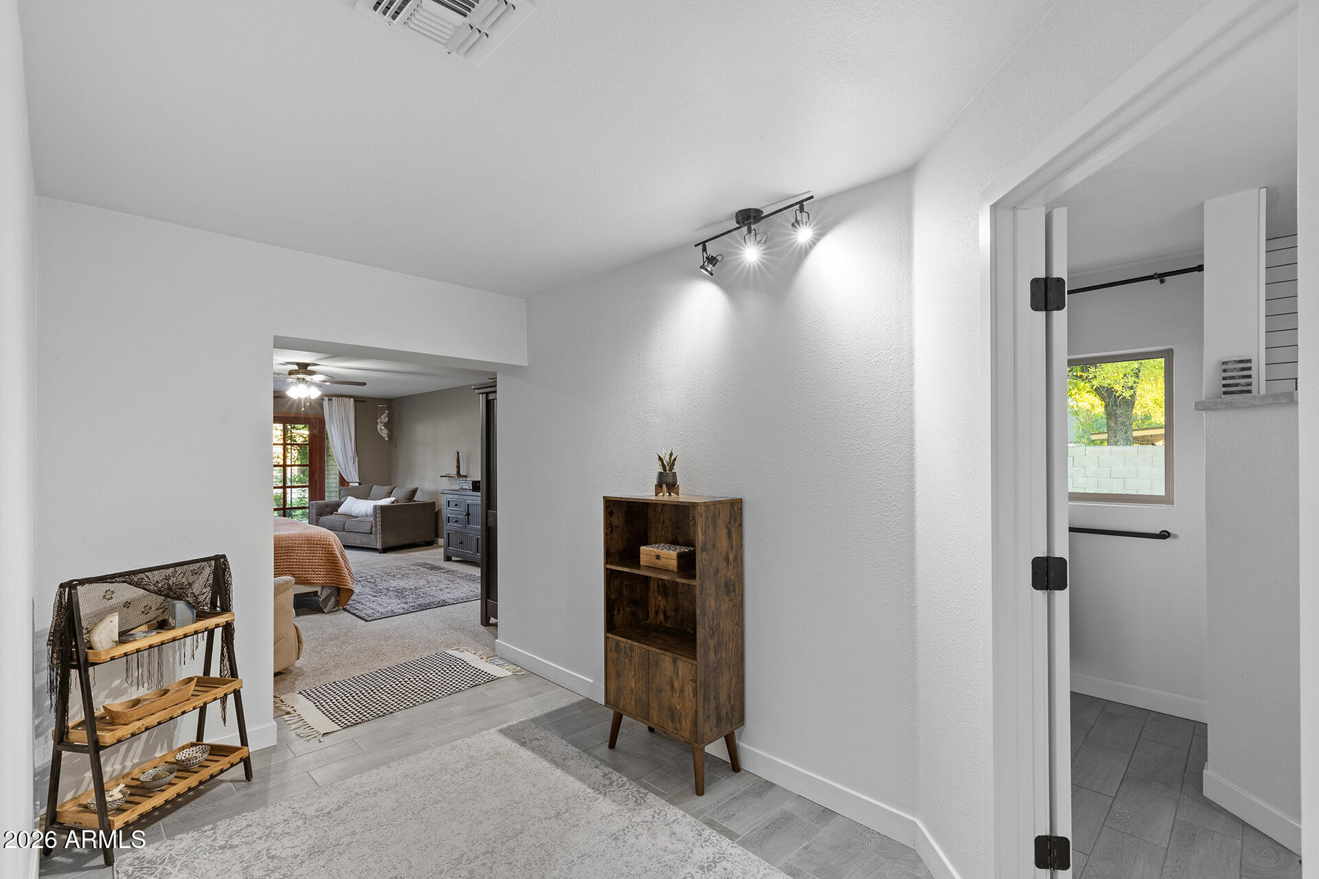 SUNBURST FARMS 12 - Residential