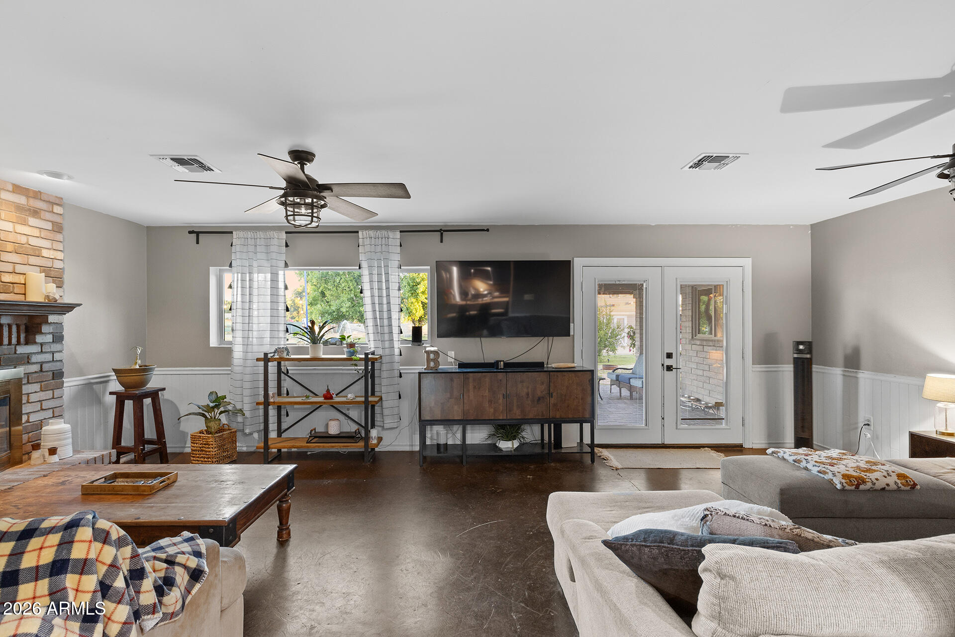 SUNBURST FARMS 12 - Residential