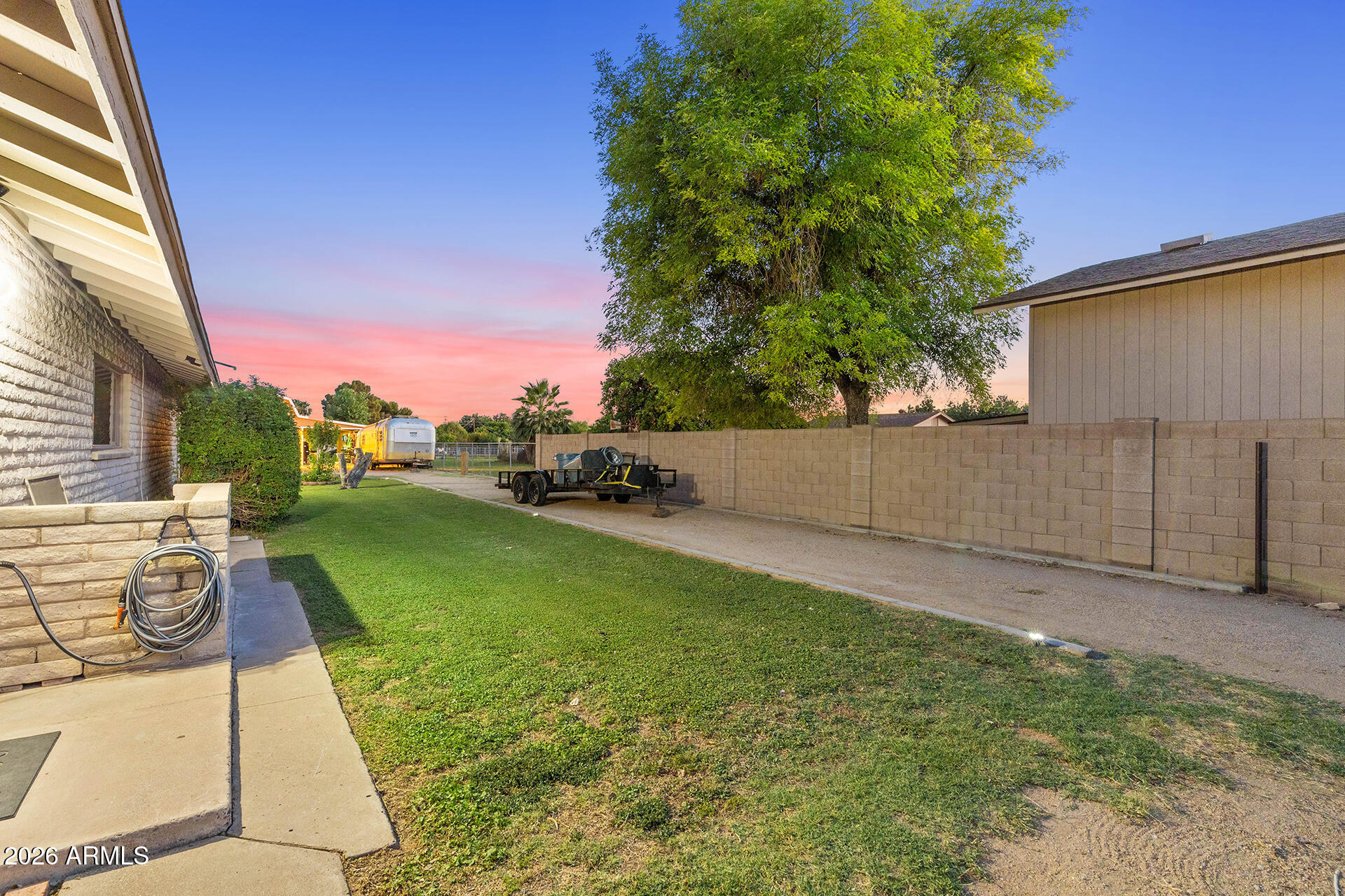 SUNBURST FARMS 12 - Residential