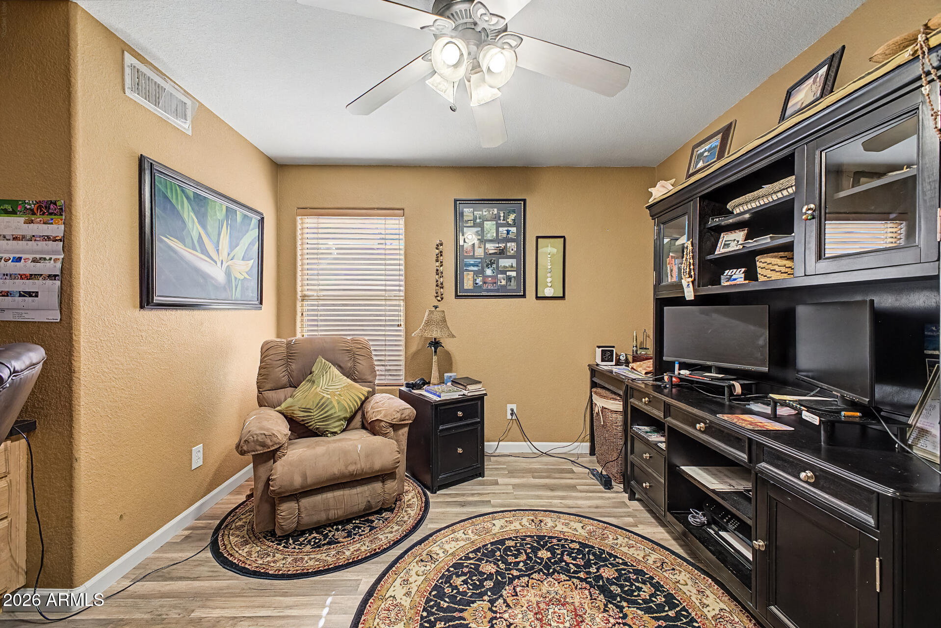 MESQUITE CANYON - Residential