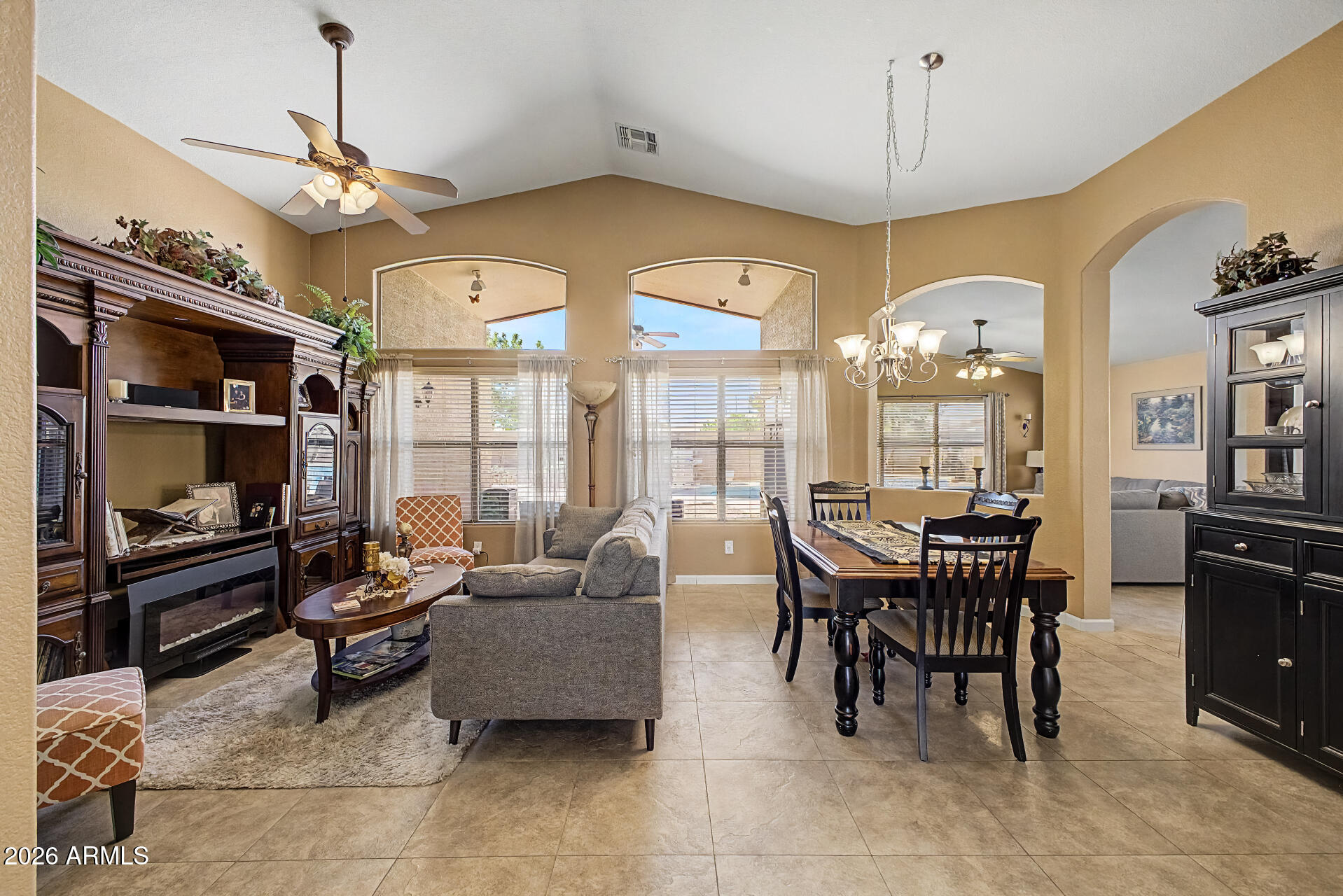 MESQUITE CANYON - Residential