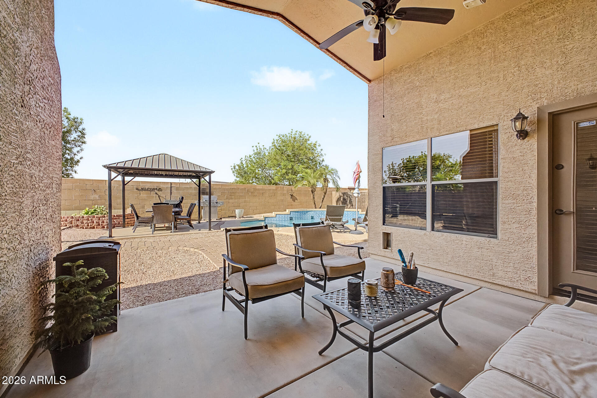 MESQUITE CANYON - Residential