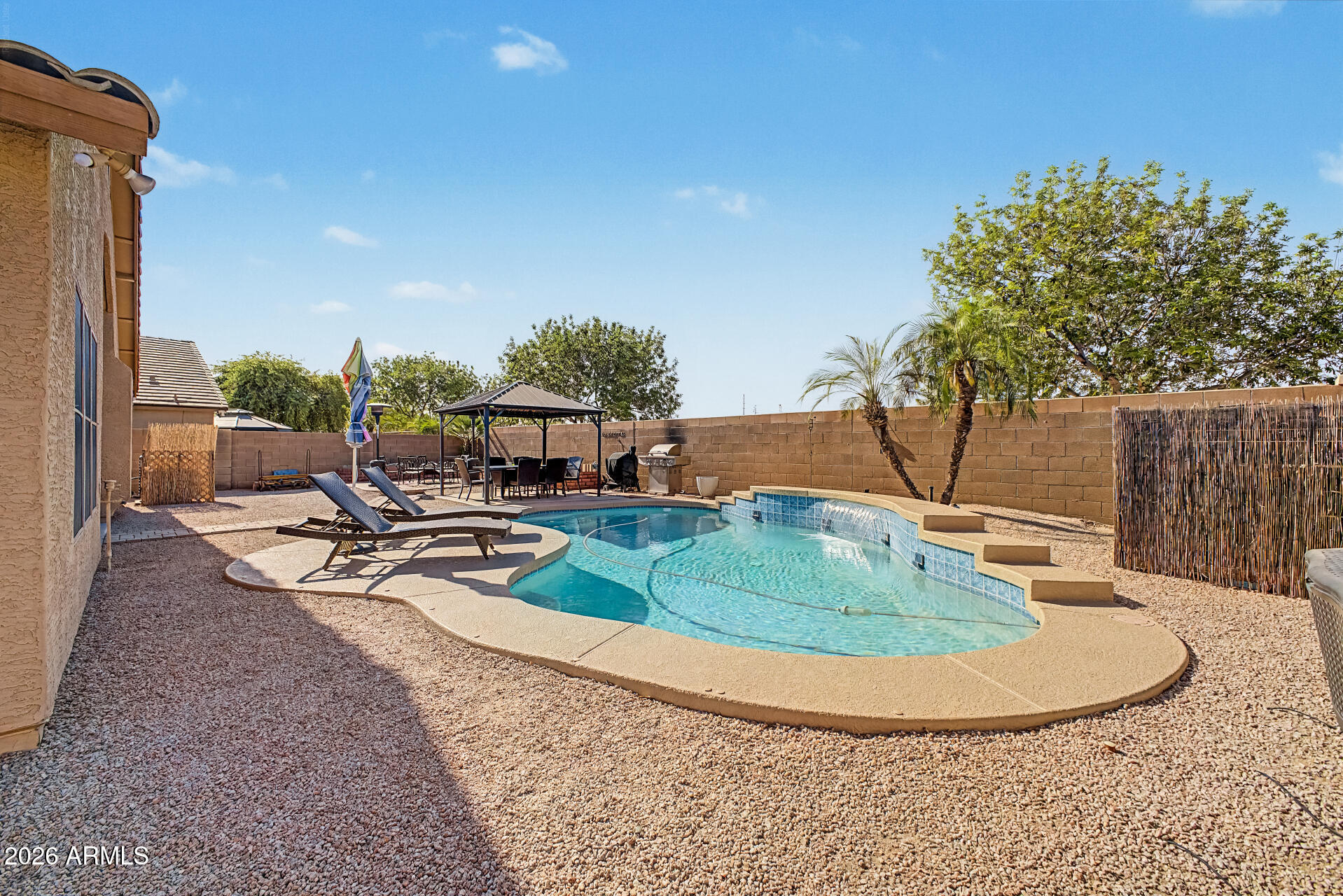 MESQUITE CANYON - Residential