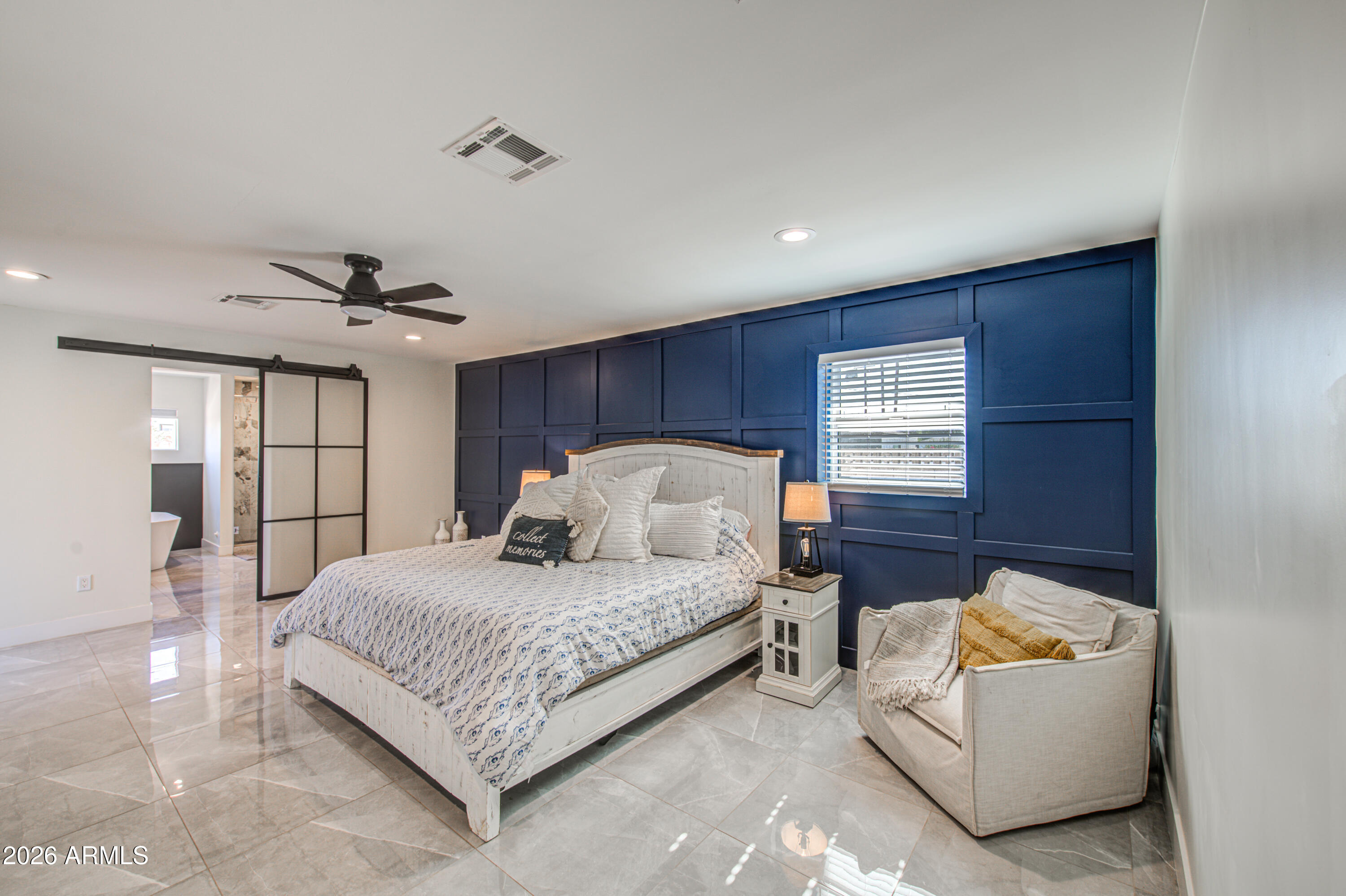 SOUTH COUNTRY CLUB MANOR - Residential