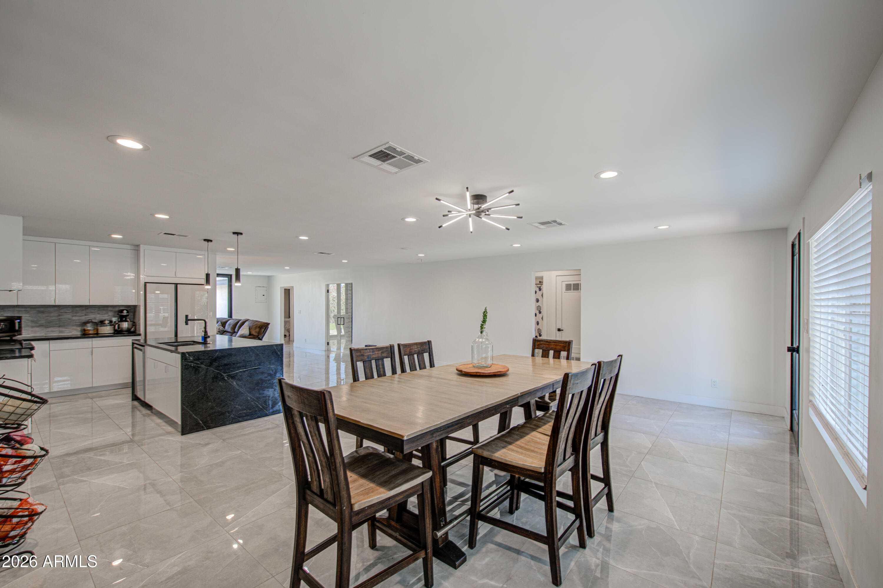 SOUTH COUNTRY CLUB MANOR - Residential