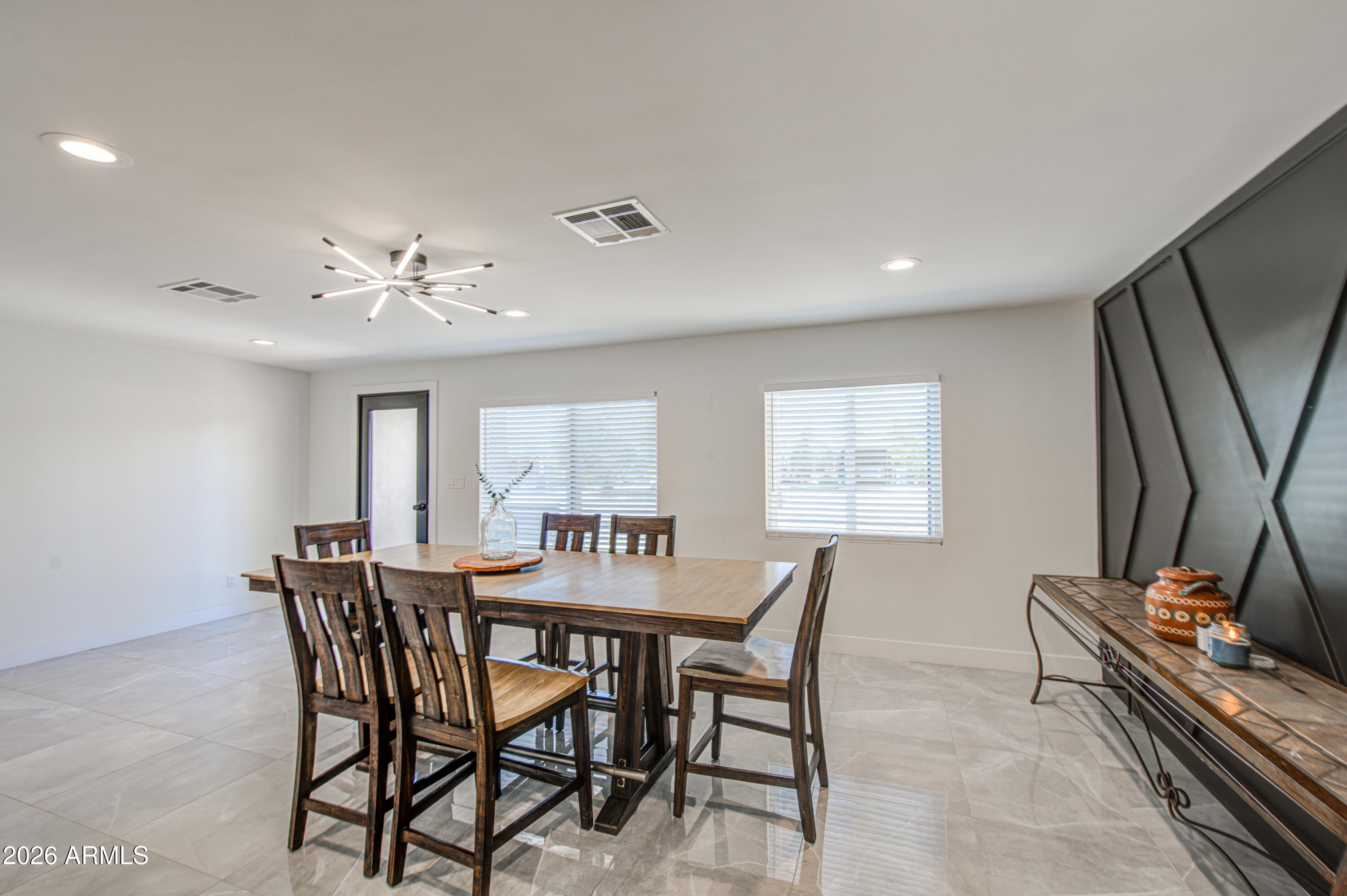 SOUTH COUNTRY CLUB MANOR - Residential