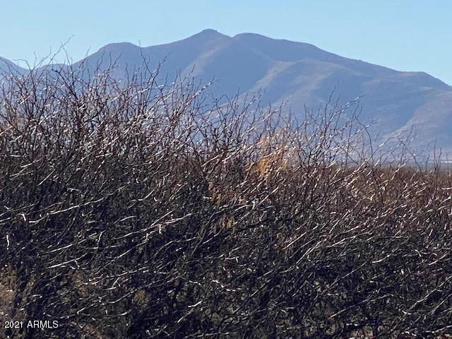 Will consider owner financing
40  Ac' Parcel. Panoramic Mountain views.
Well and Septic required.
Physical Access not legal