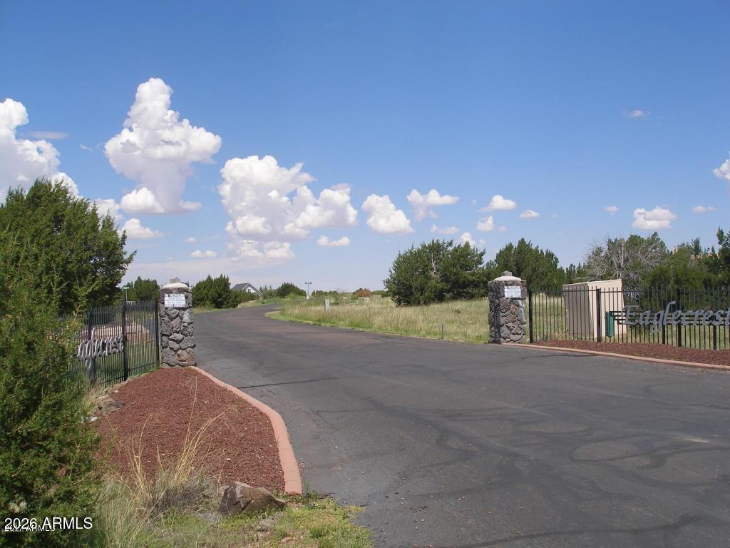 WHITE MOUNTAIN LAKES UNIT 1 - Land