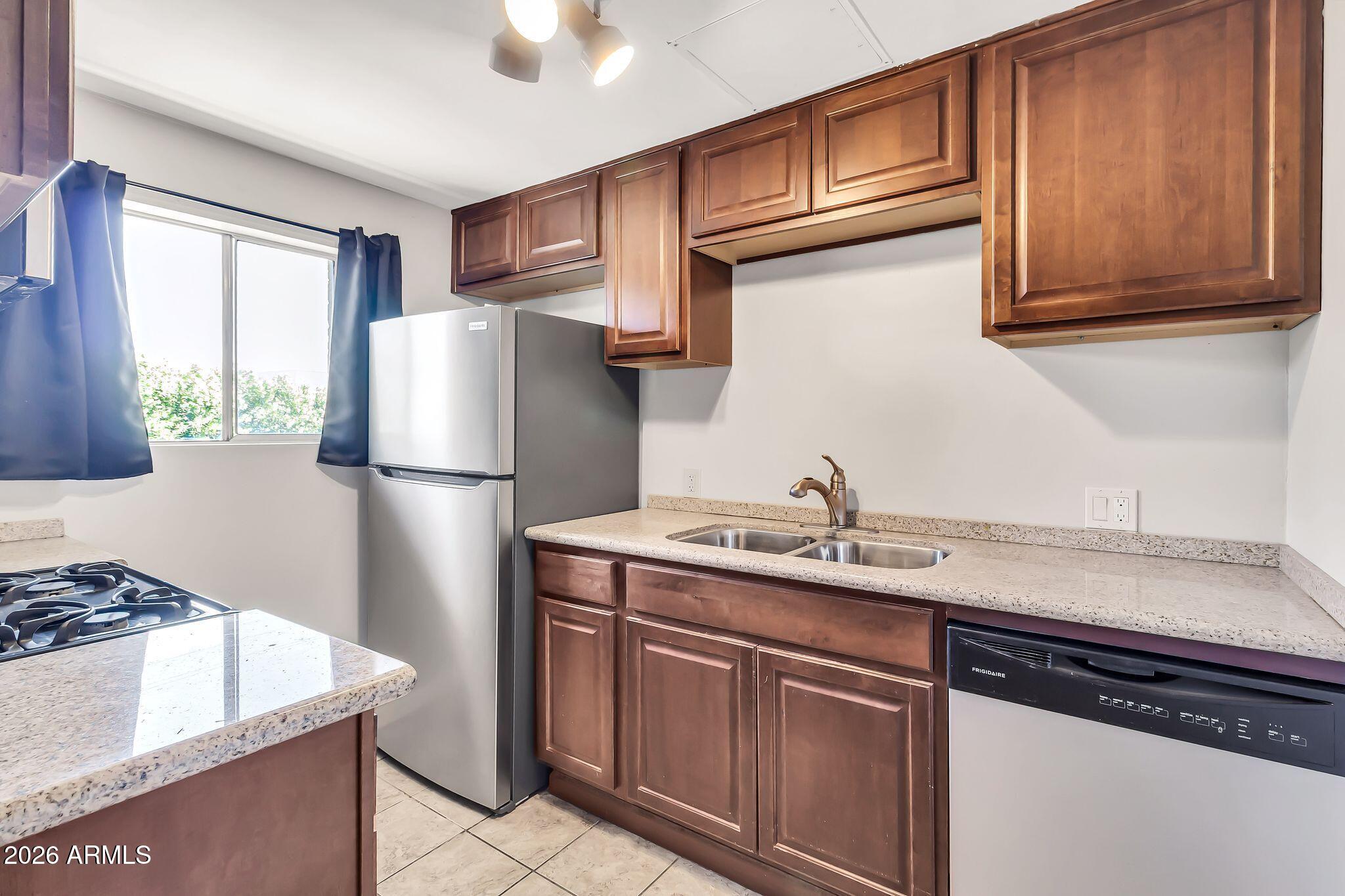SCOTTSDALE CONDOMINIUMS AMD - Residential