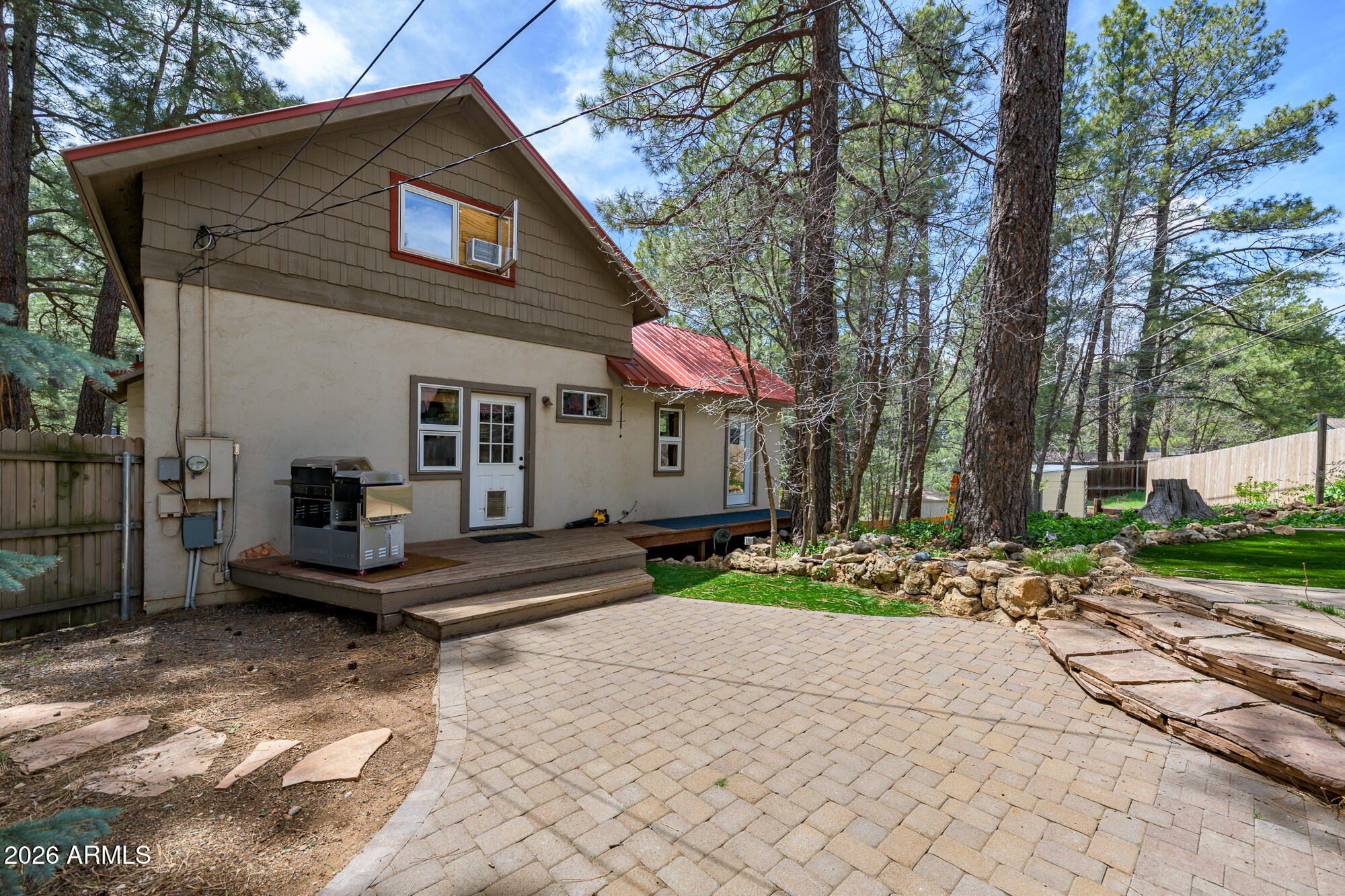 MOUNTAINAIRE 2 - Residential