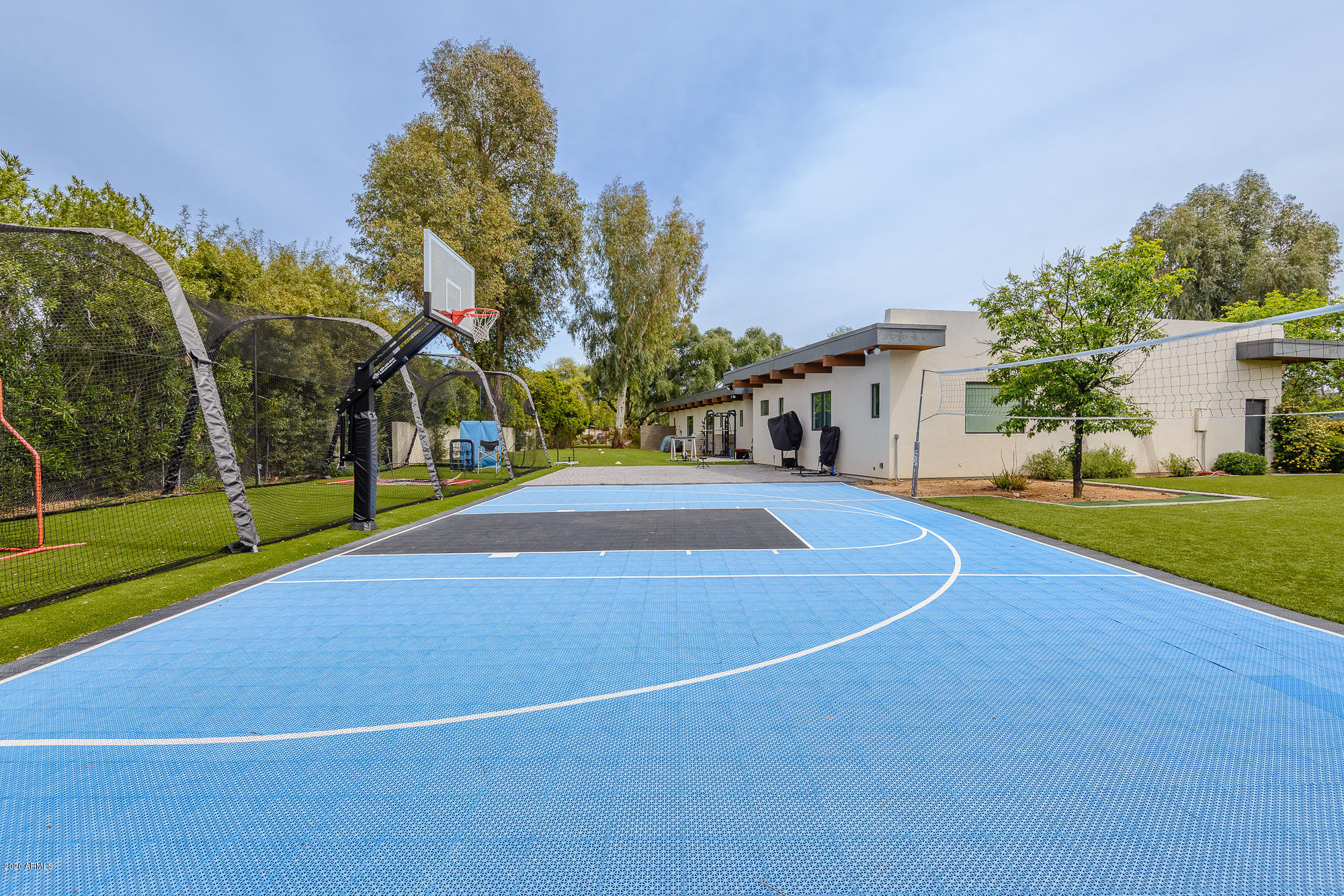 PARADISE VALLEY FARMS - Residential