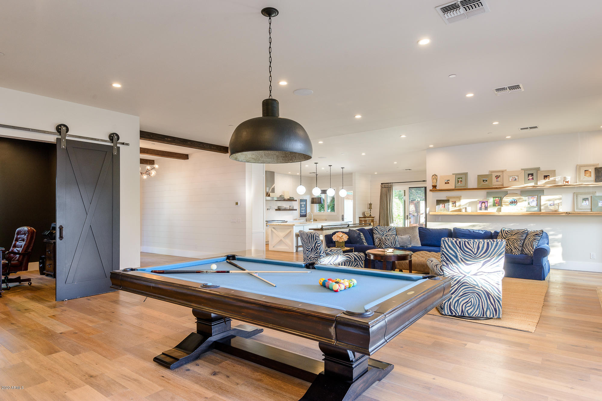 PARADISE VALLEY FARMS - Residential