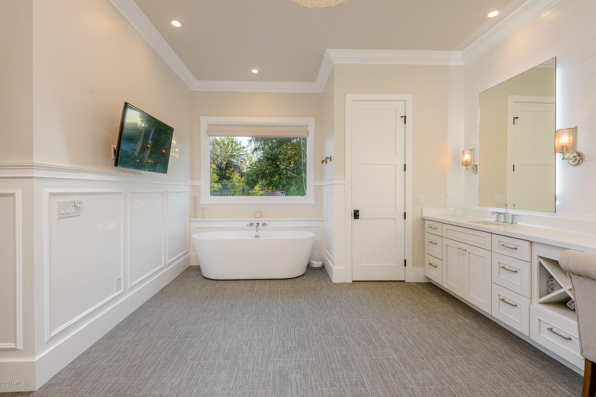 PARADISE VALLEY FARMS - Residential