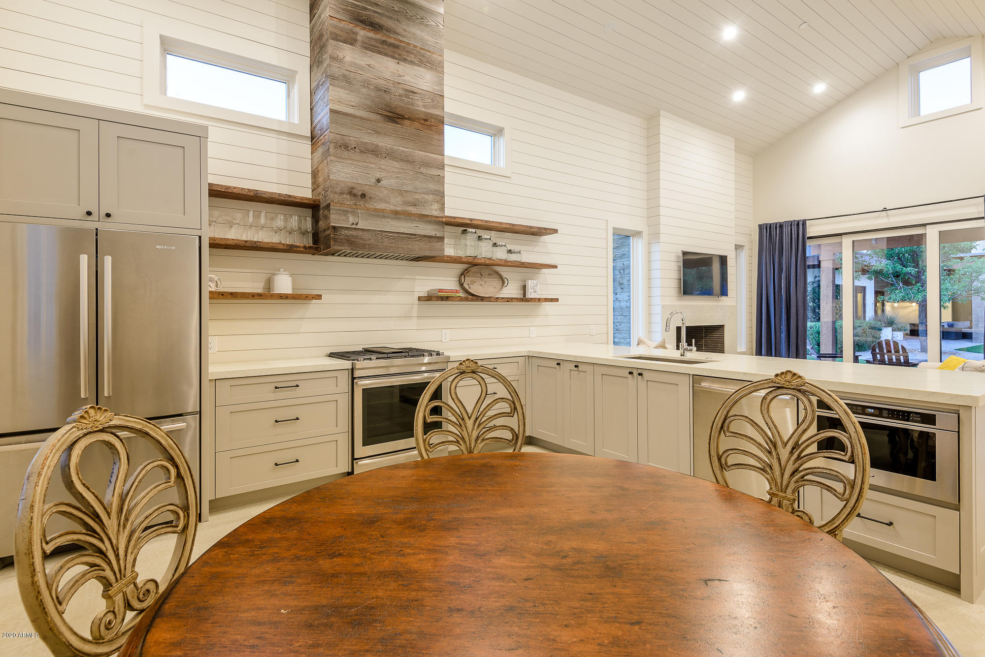 PARADISE VALLEY FARMS - Residential