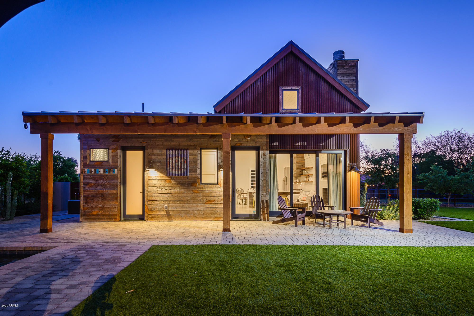PARADISE VALLEY FARMS - Residential