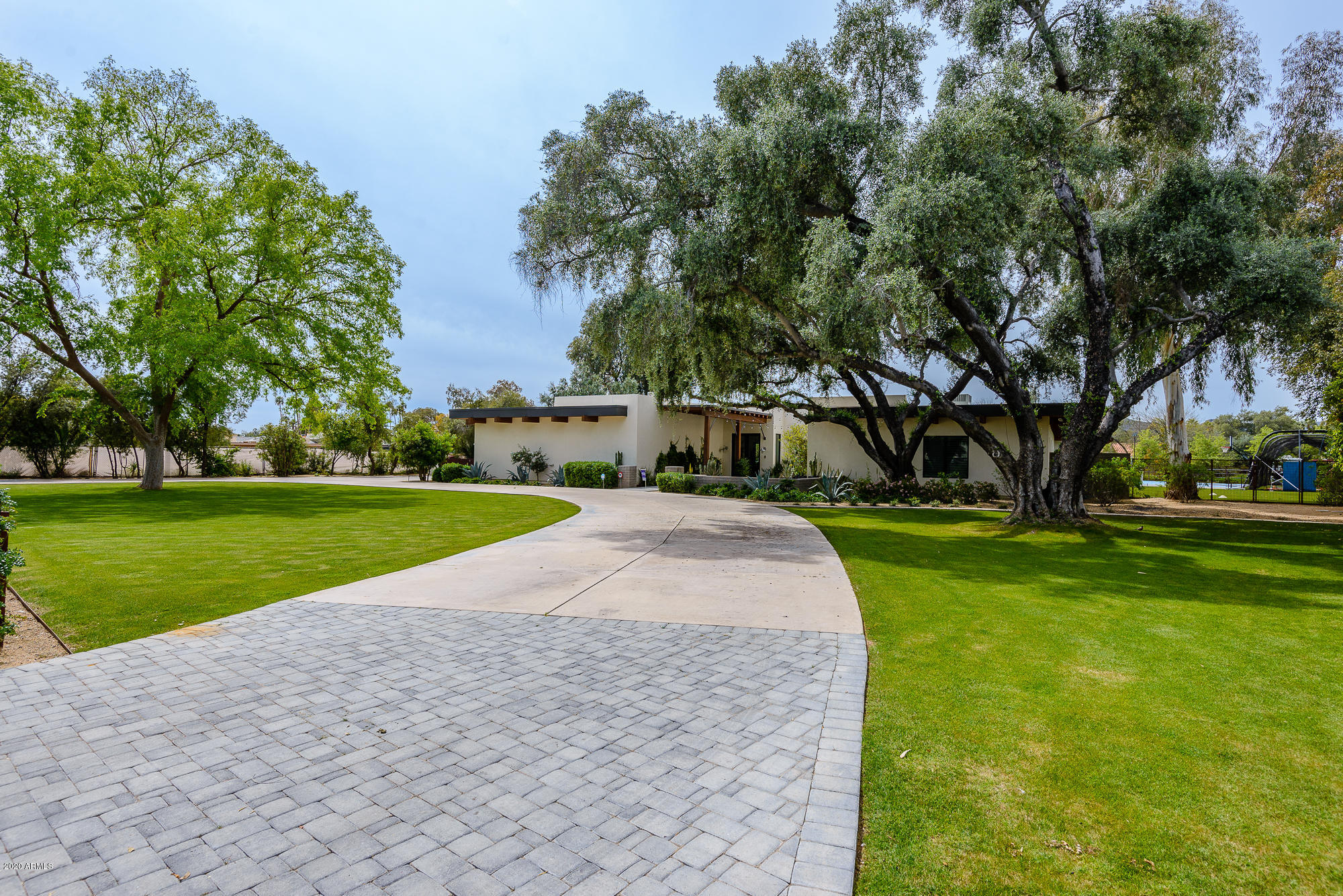 PARADISE VALLEY FARMS - Residential