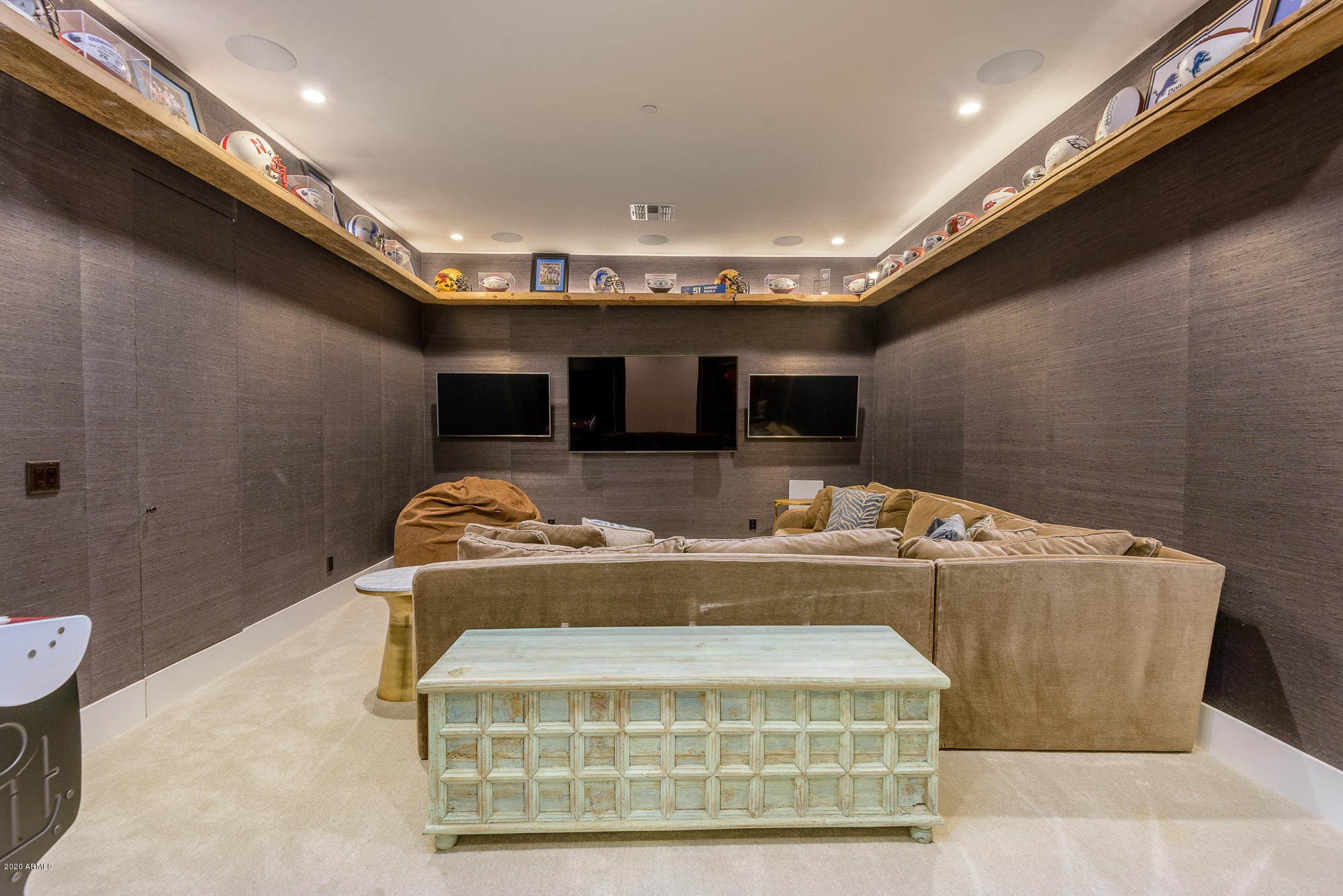 PARADISE VALLEY FARMS - Residential