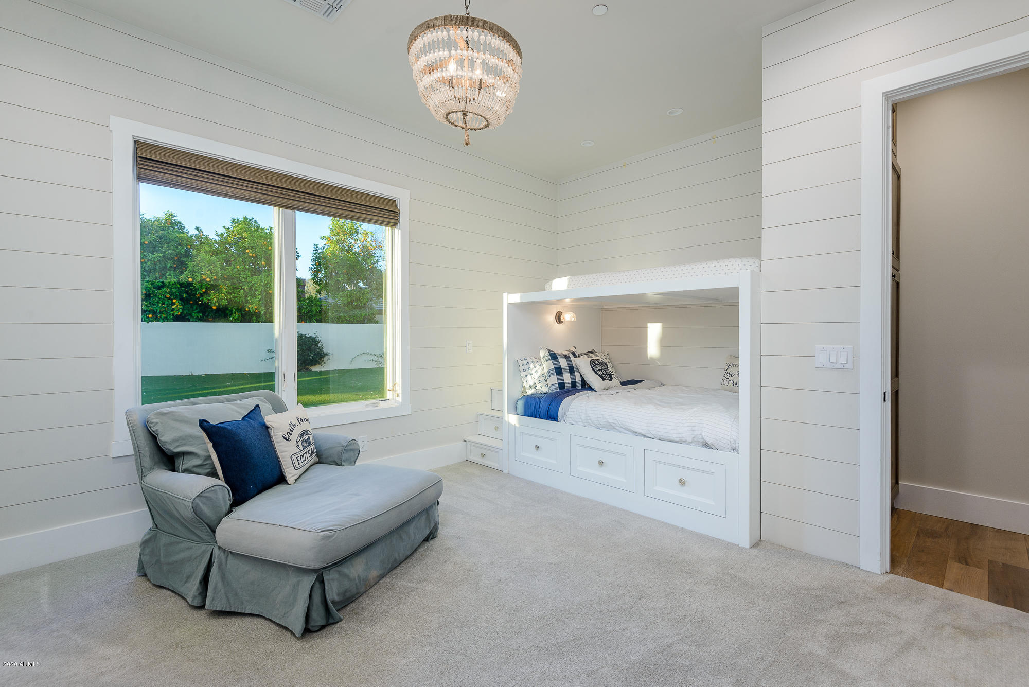 PARADISE VALLEY FARMS - Residential