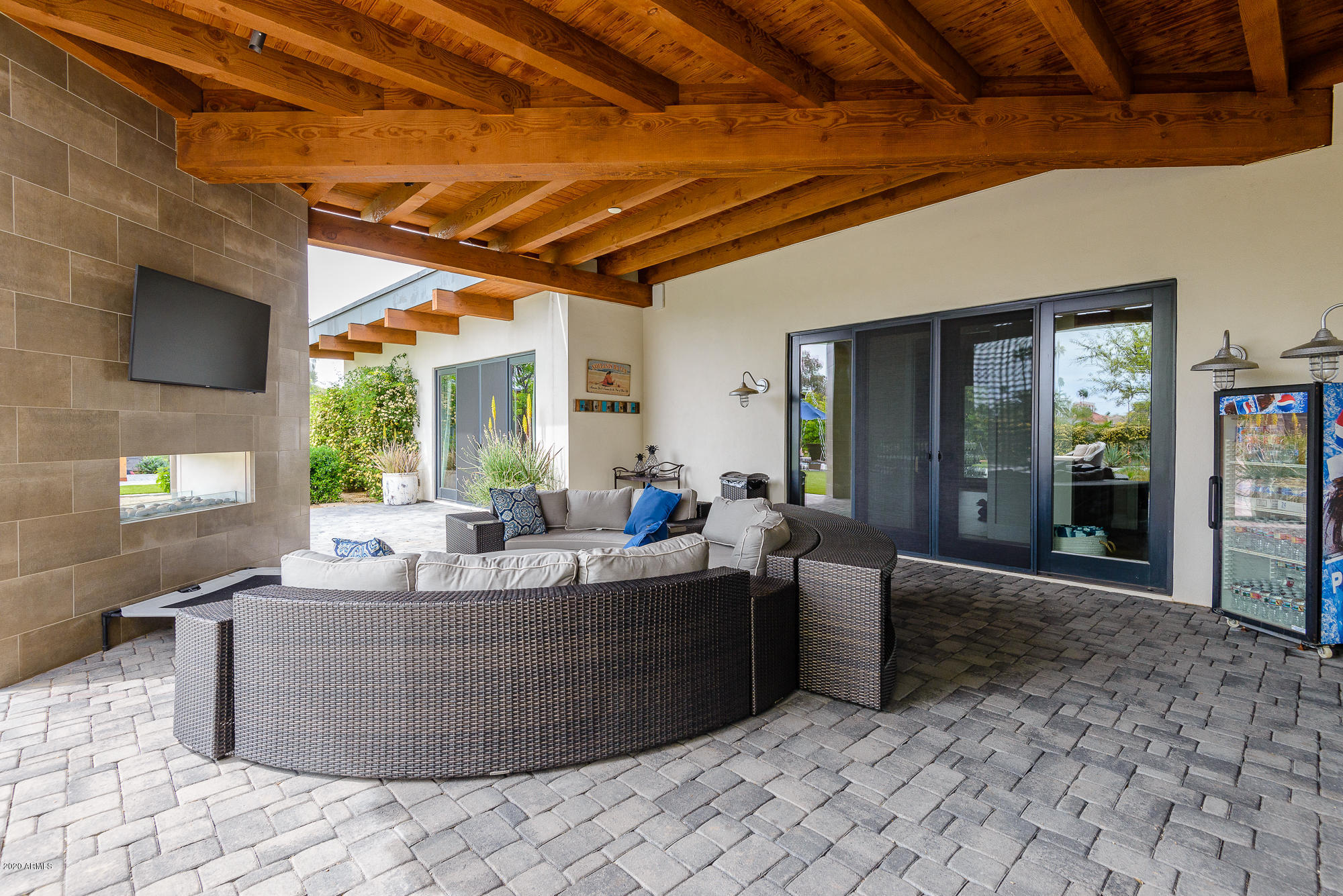 PARADISE VALLEY FARMS - Residential