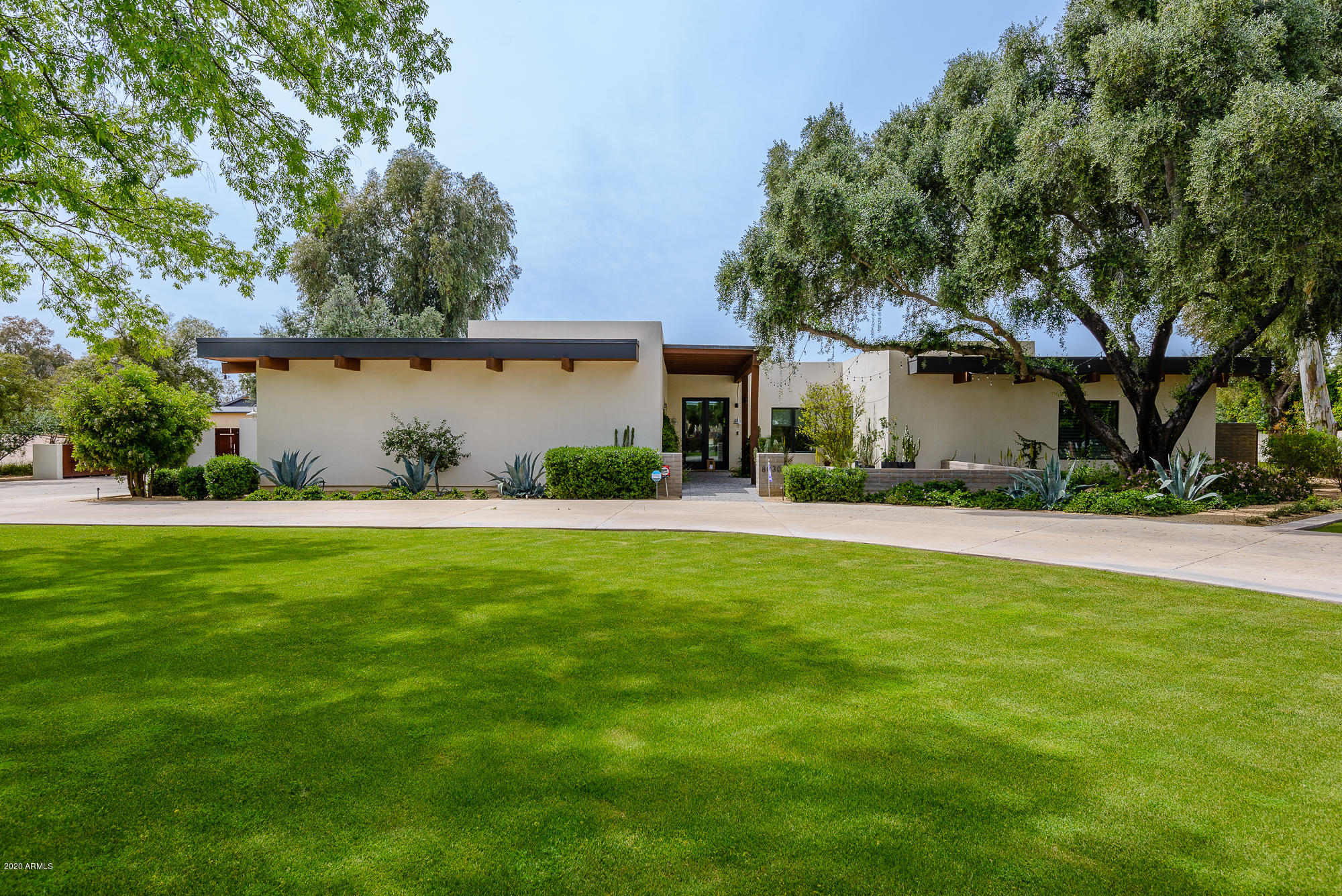 PARADISE VALLEY FARMS - Residential
