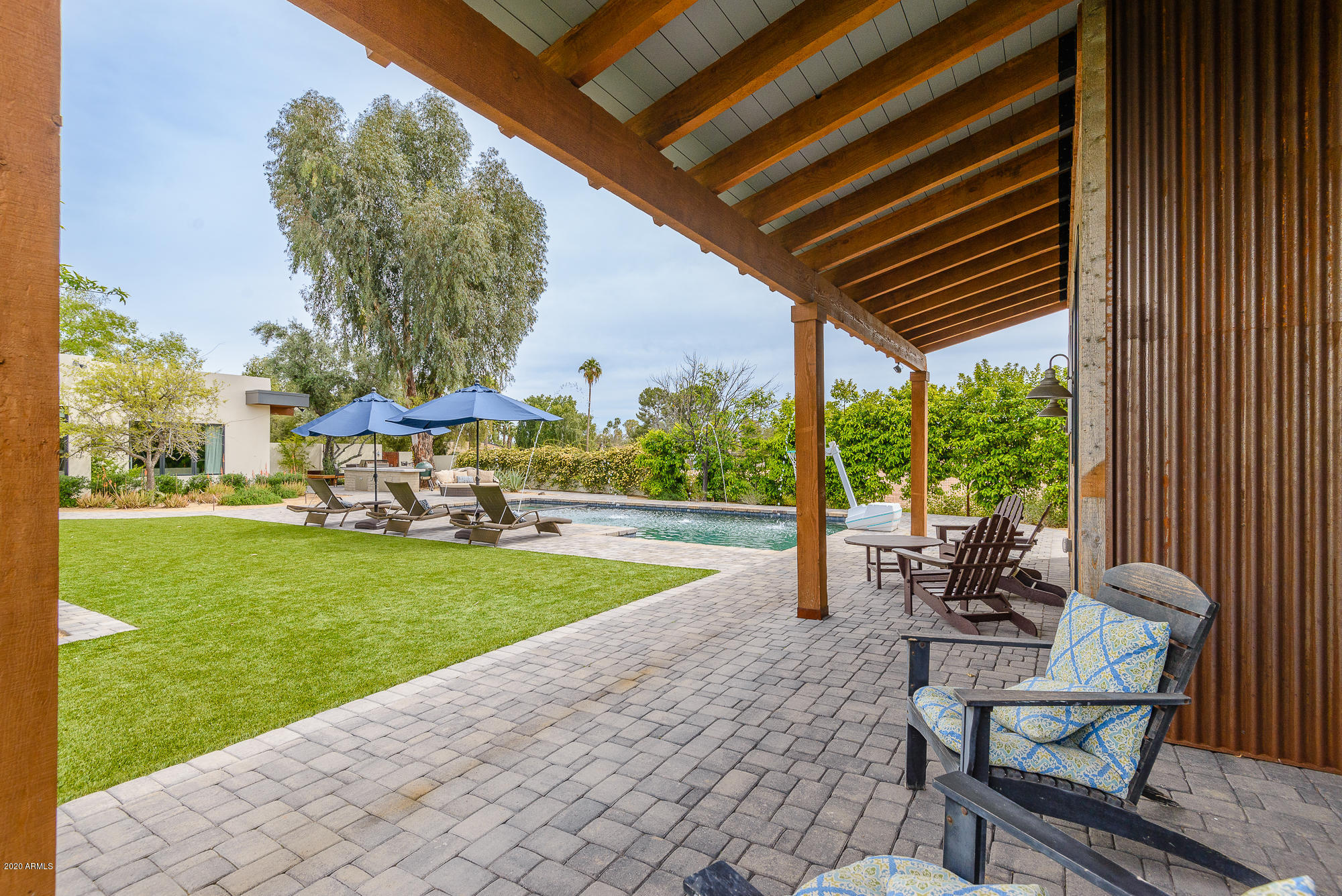 PARADISE VALLEY FARMS - Residential