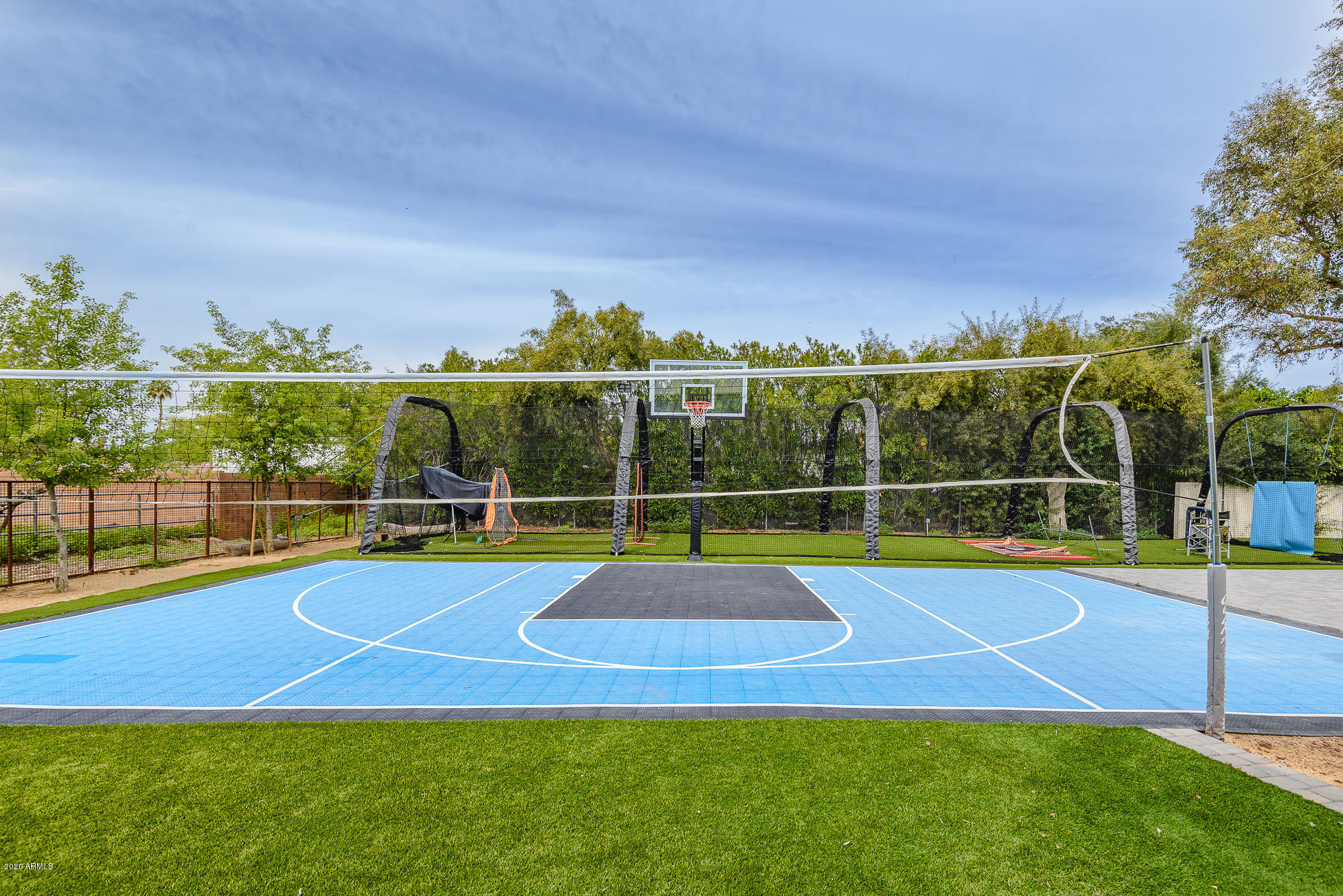 PARADISE VALLEY FARMS - Residential
