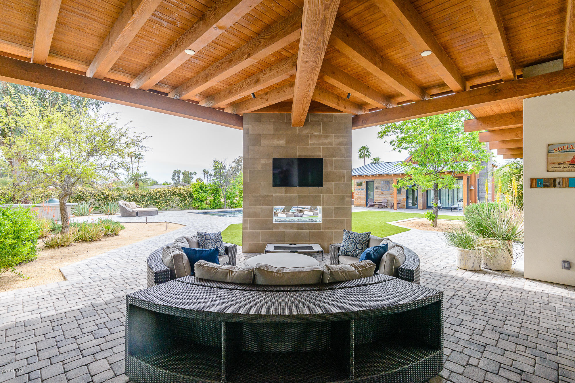 PARADISE VALLEY FARMS - Residential