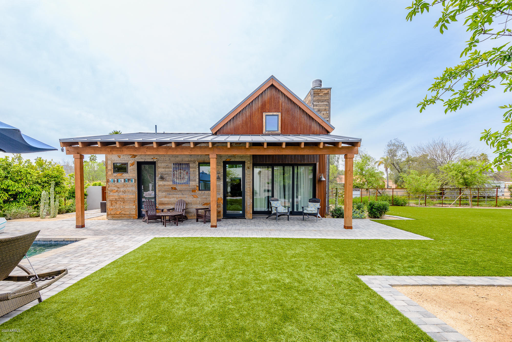 PARADISE VALLEY FARMS - Residential