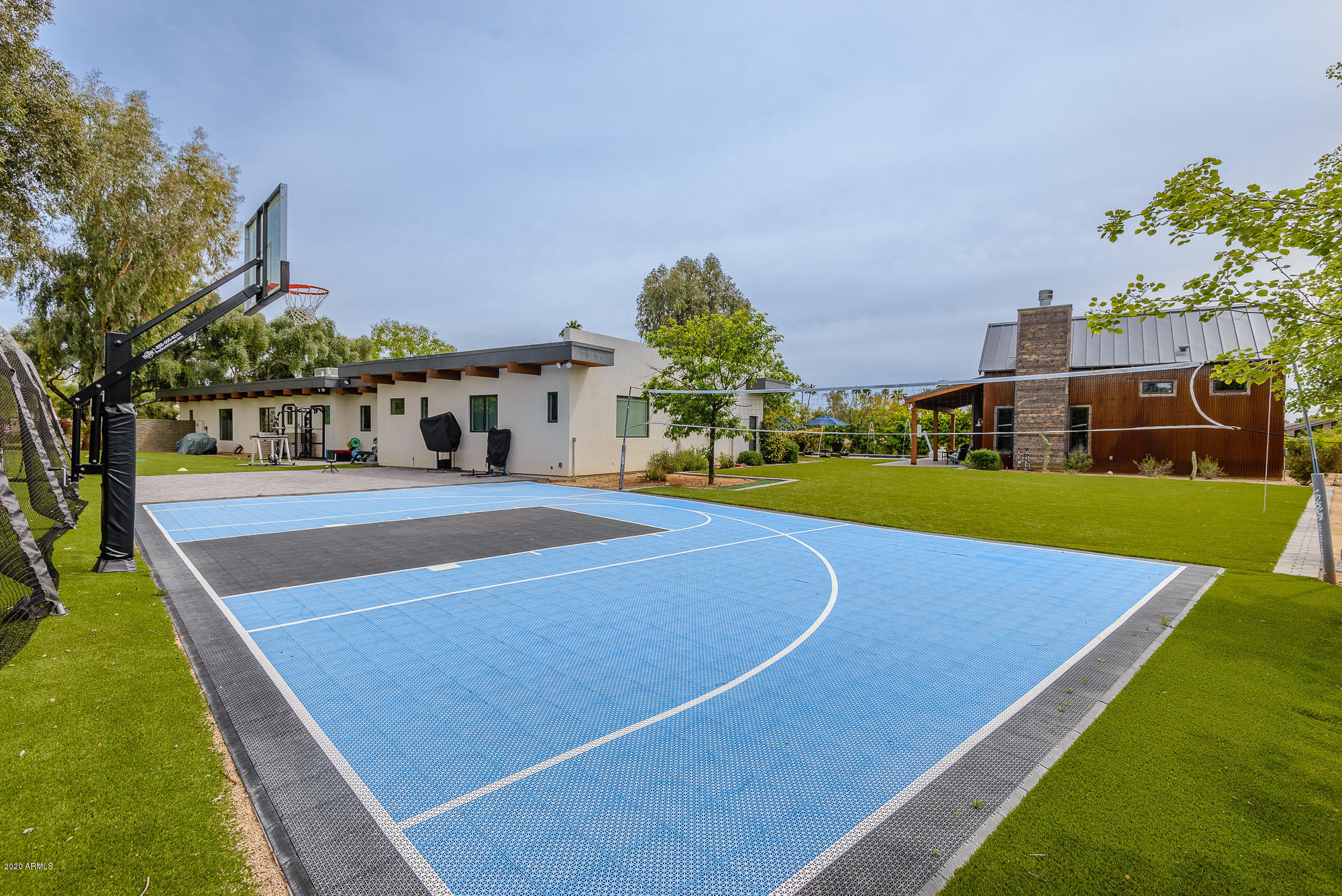 PARADISE VALLEY FARMS - Residential