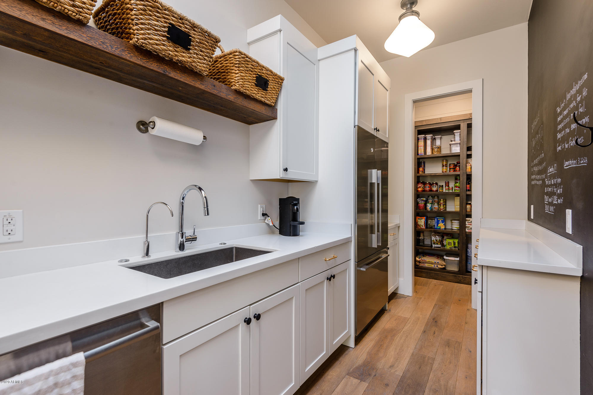 PARADISE VALLEY FARMS - Residential